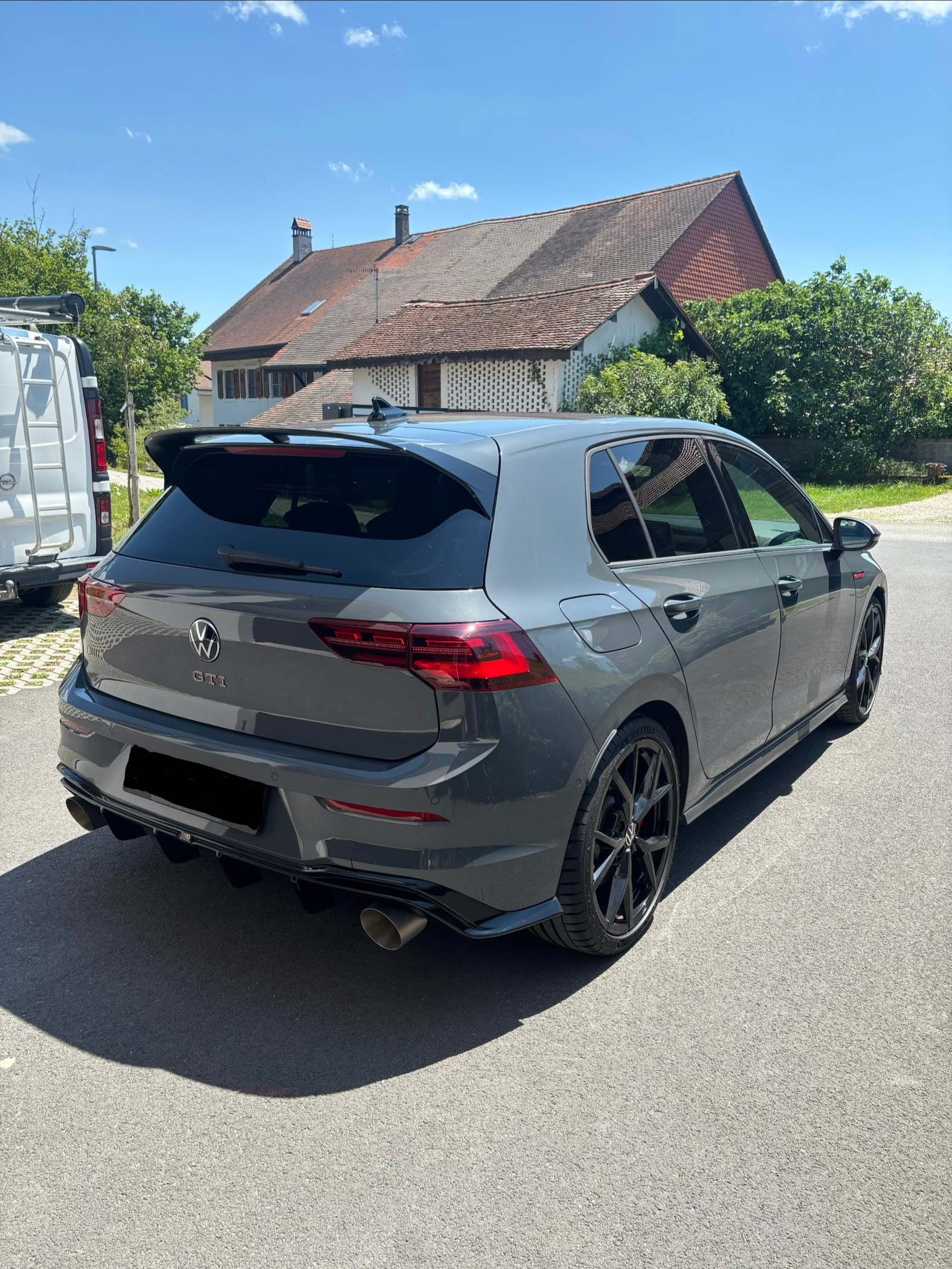 VW 2.0 TSI GTI Clubsport DSG-image-1