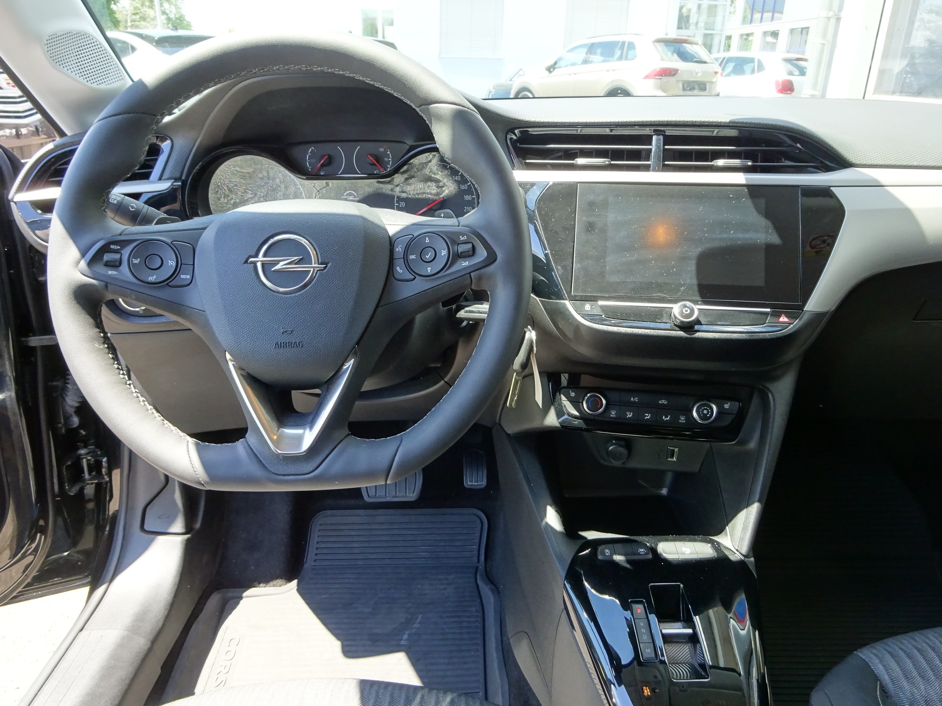 OPEL Corsa 1.2 TP Now-image-8