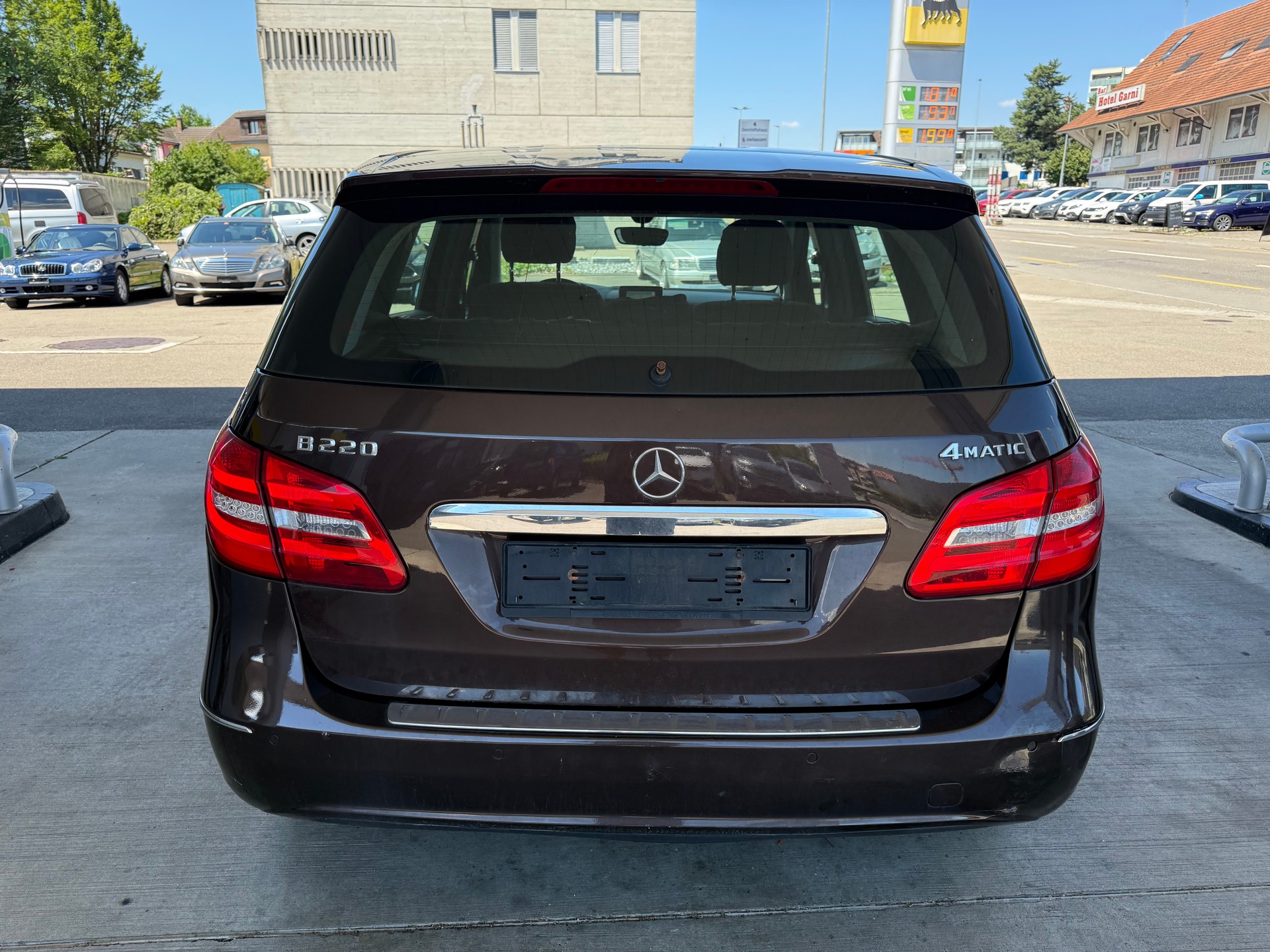 MERCEDES-BENZ B 220 4Matic 7G-DCT-image-3