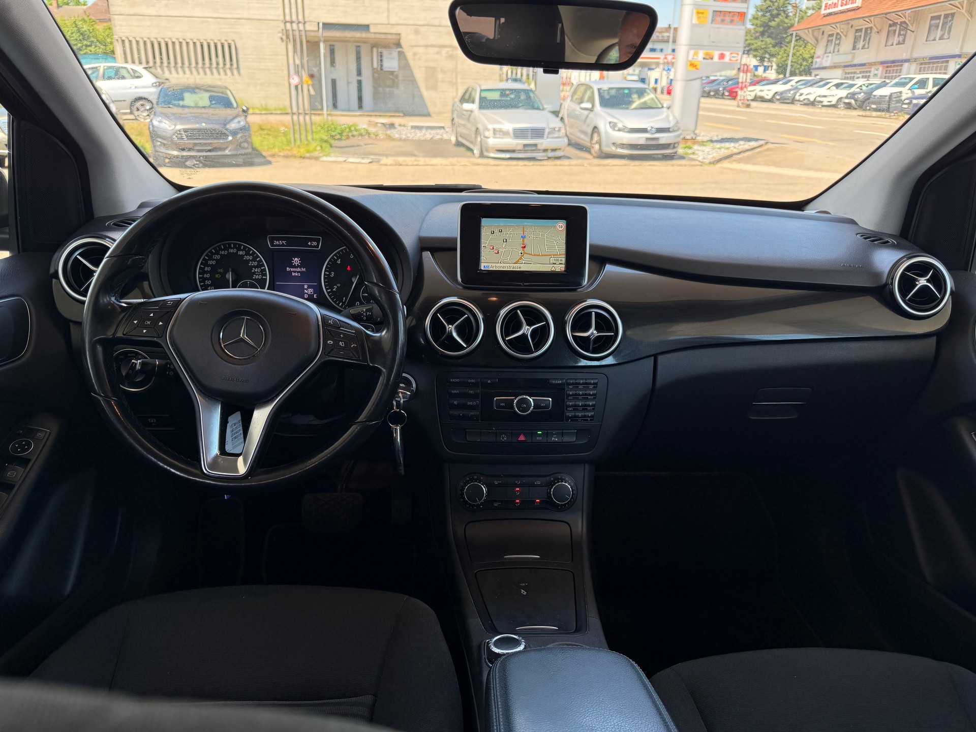 MERCEDES-BENZ B 220 4Matic 7G-DCT-image-6