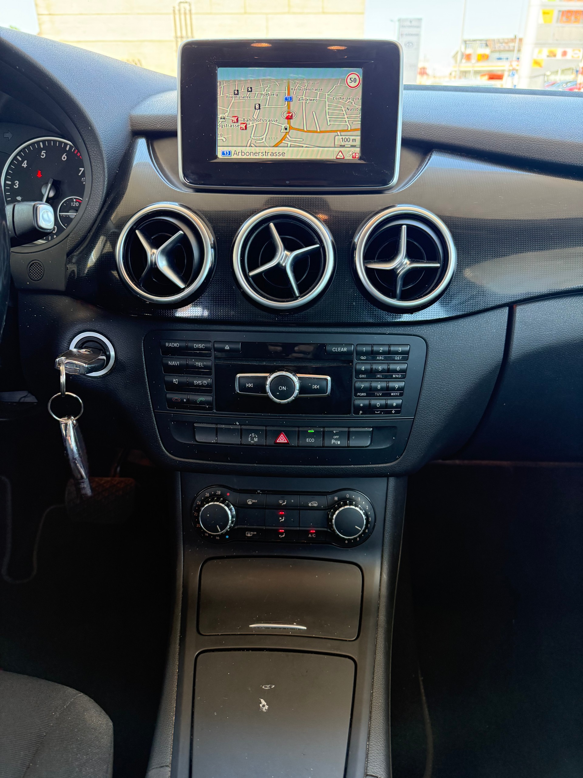 MERCEDES-BENZ B 220 4Matic 7G-DCT-image-7