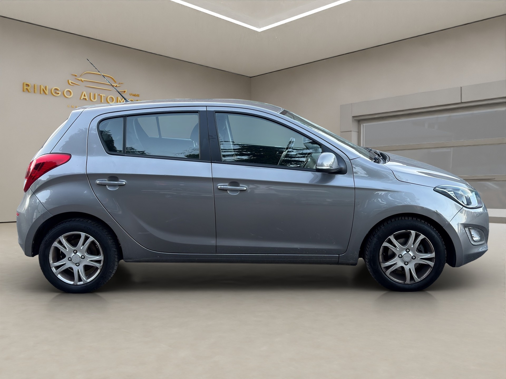 HYUNDAI i20 1.4 Premium Automatic-image-7