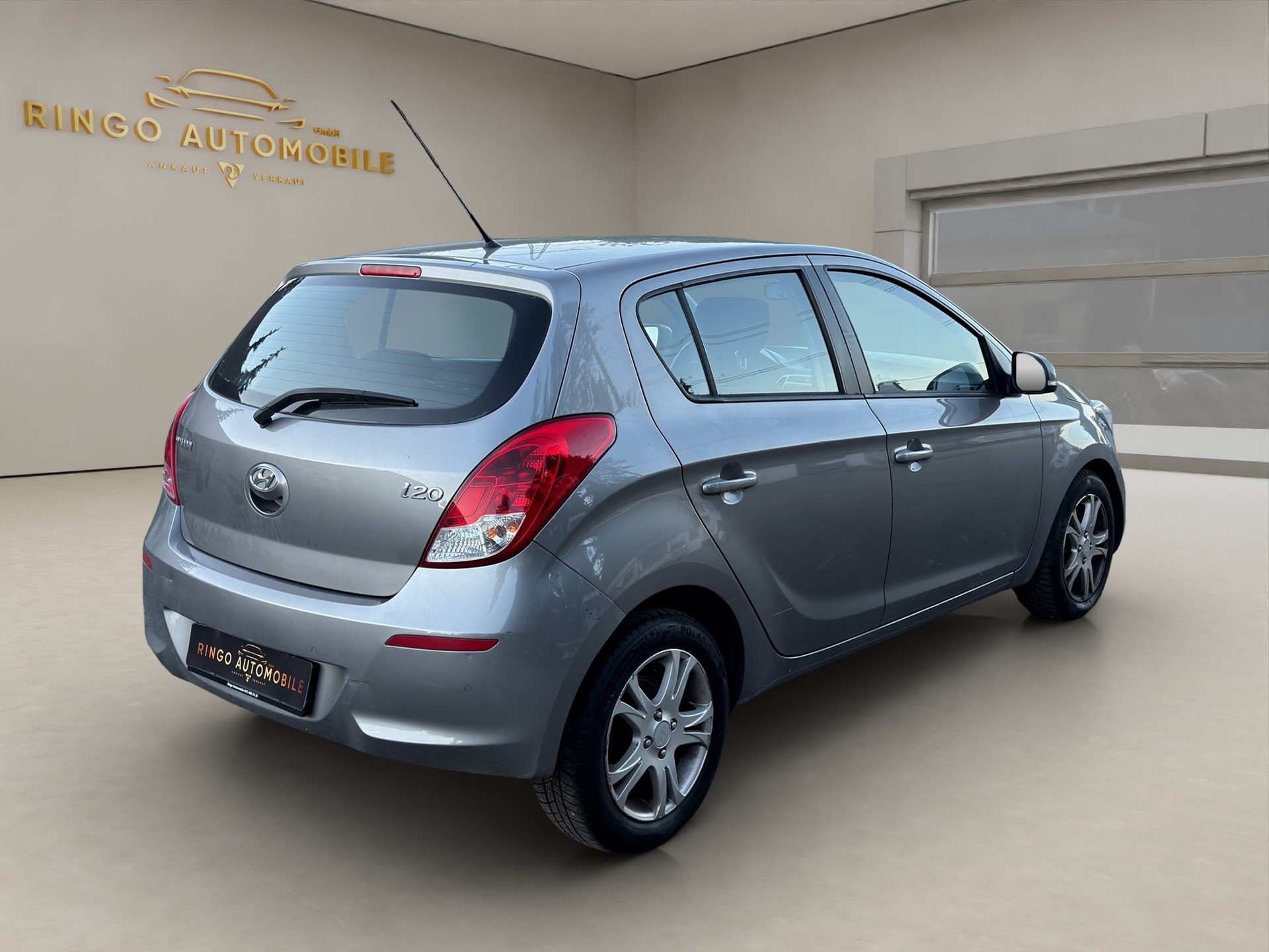 HYUNDAI i20 1.4 Premium Automatic-image-6