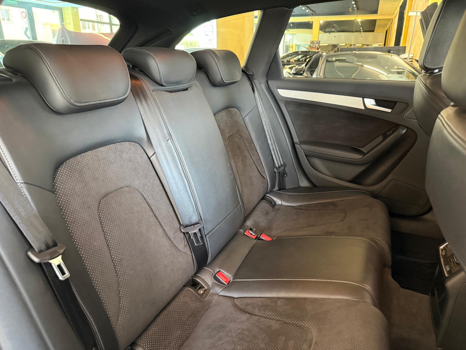 AUDI A4 Avant 2.0 TDI quattro S-tronic-image-18