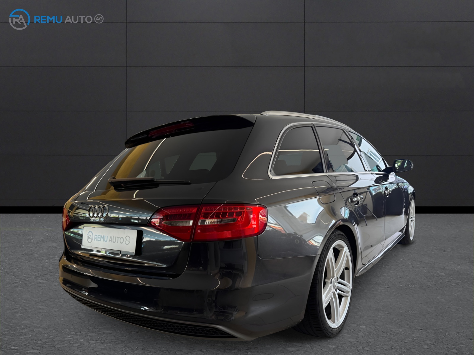 AUDI A4 Avant 2.0 TDI quattro S-tronic-showroom-element-2