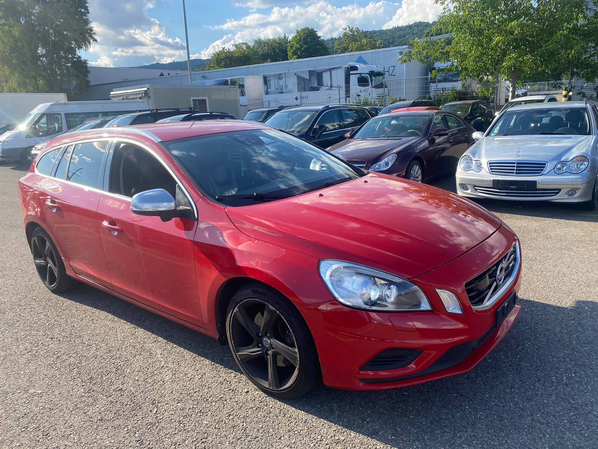 VOLVO V60 D4 AWD Husky Edition Geartronic-image-2