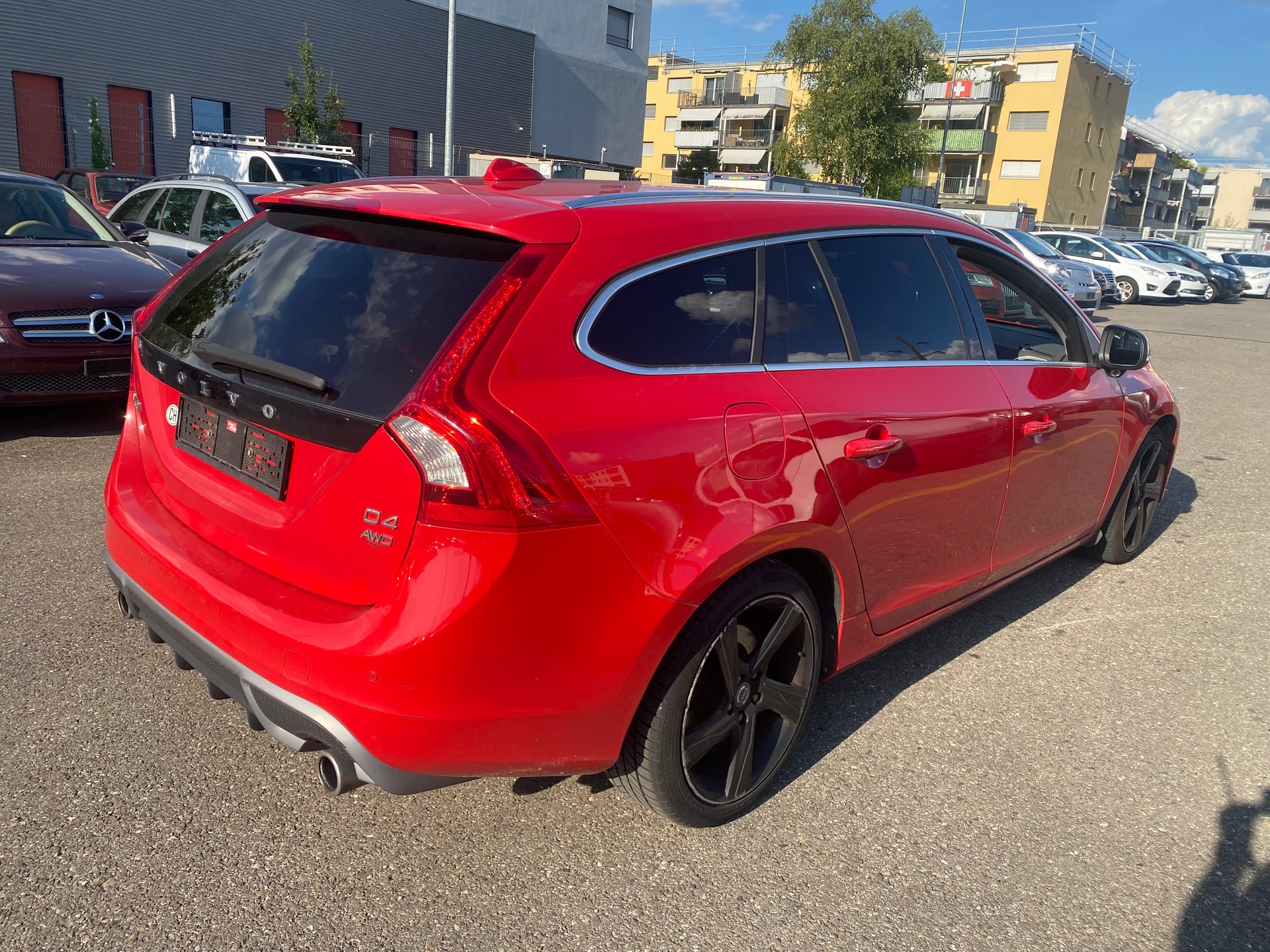 VOLVO V60 D4 AWD Husky Edition Geartronic-image-5