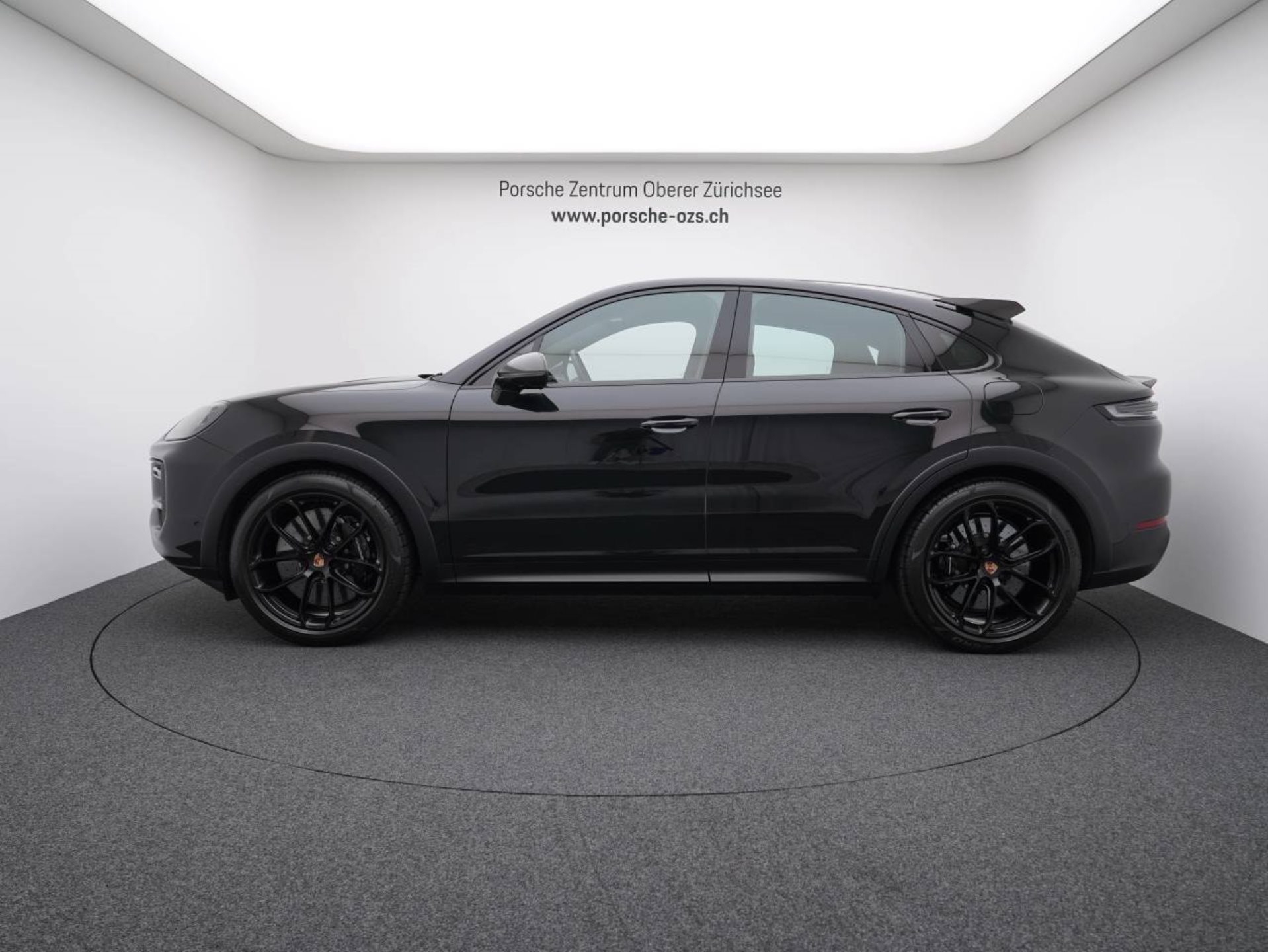 PORSCHE Cayenne Turbo E-Hybrid Coupé mit GT-Paket-showroom-element-1