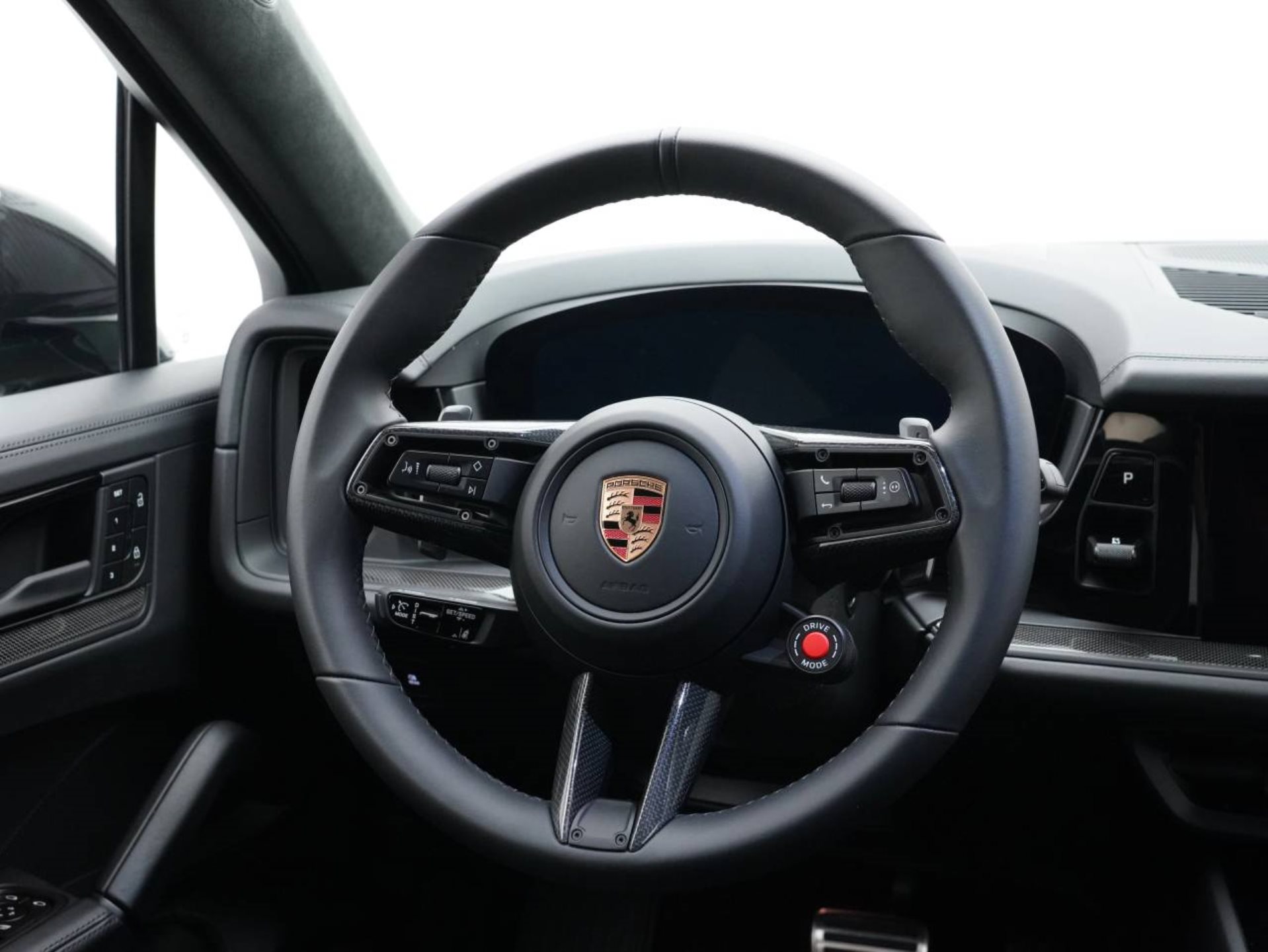 PORSCHE Cayenne Turbo E-Hybrid Coupé mit GT-Paket-image-15