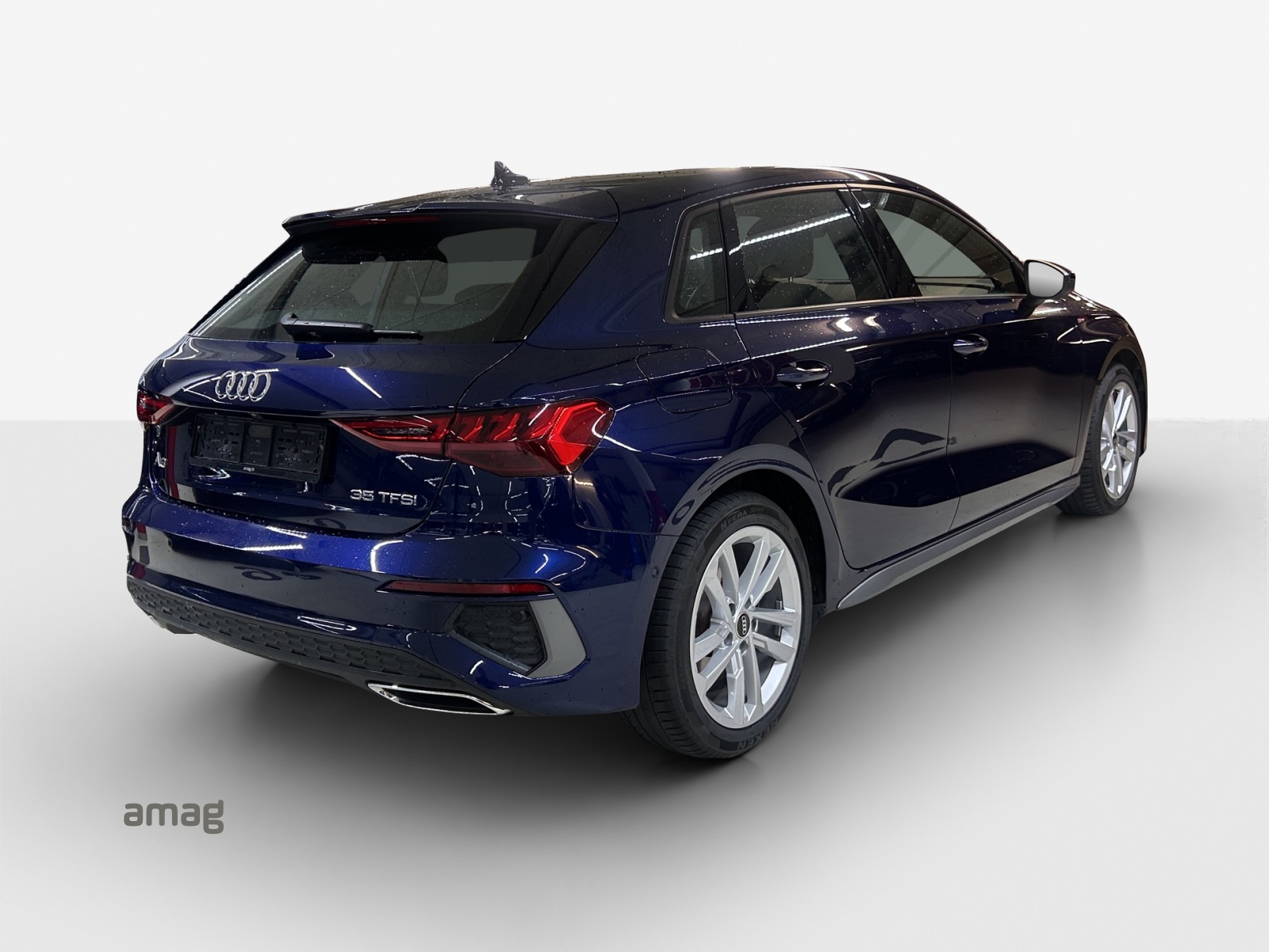 AUDI A3 Sportback 35 TFSI S line Attraction S-tronic-image-4