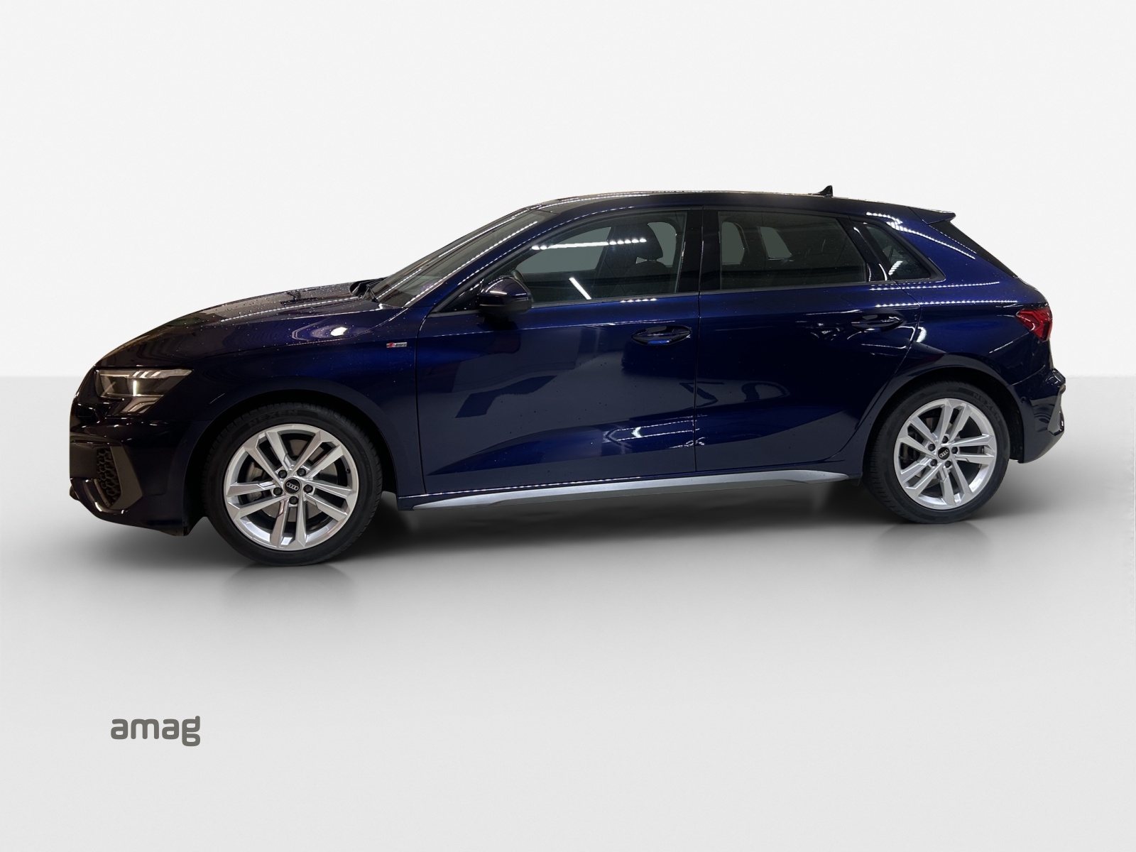 AUDI A3 Sportback 35 TFSI S line Attraction S-tronic-image-1