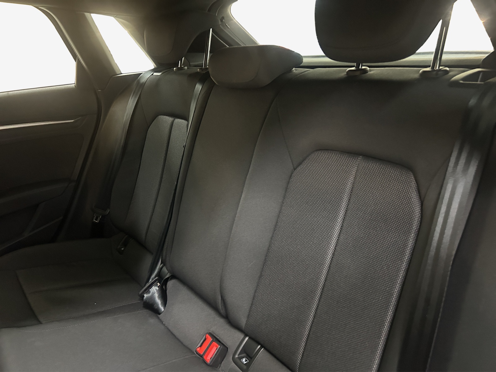 AUDI A3 Sportback 35 TFSI S line Attraction S-tronic-image-11