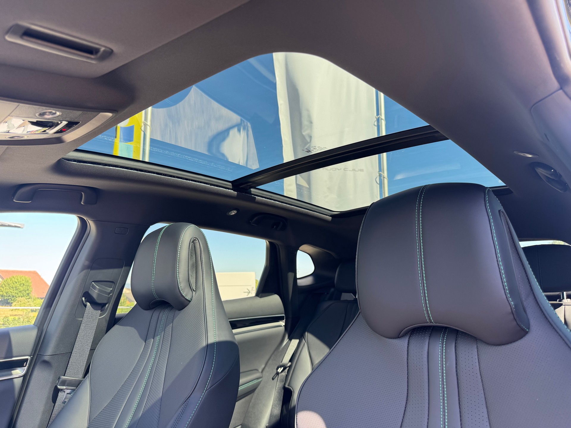 BYD Seal U DM-i Design AWD-image-12