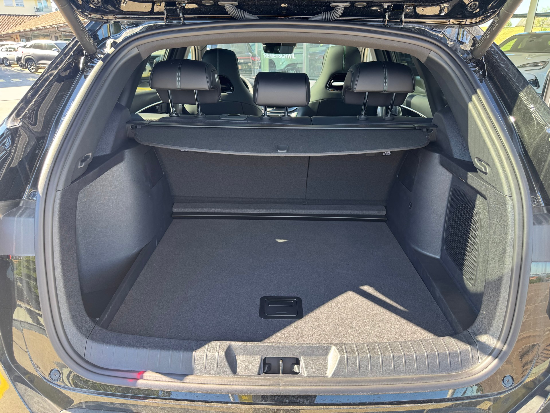 BYD Seal U DM-i Design AWD-image-25