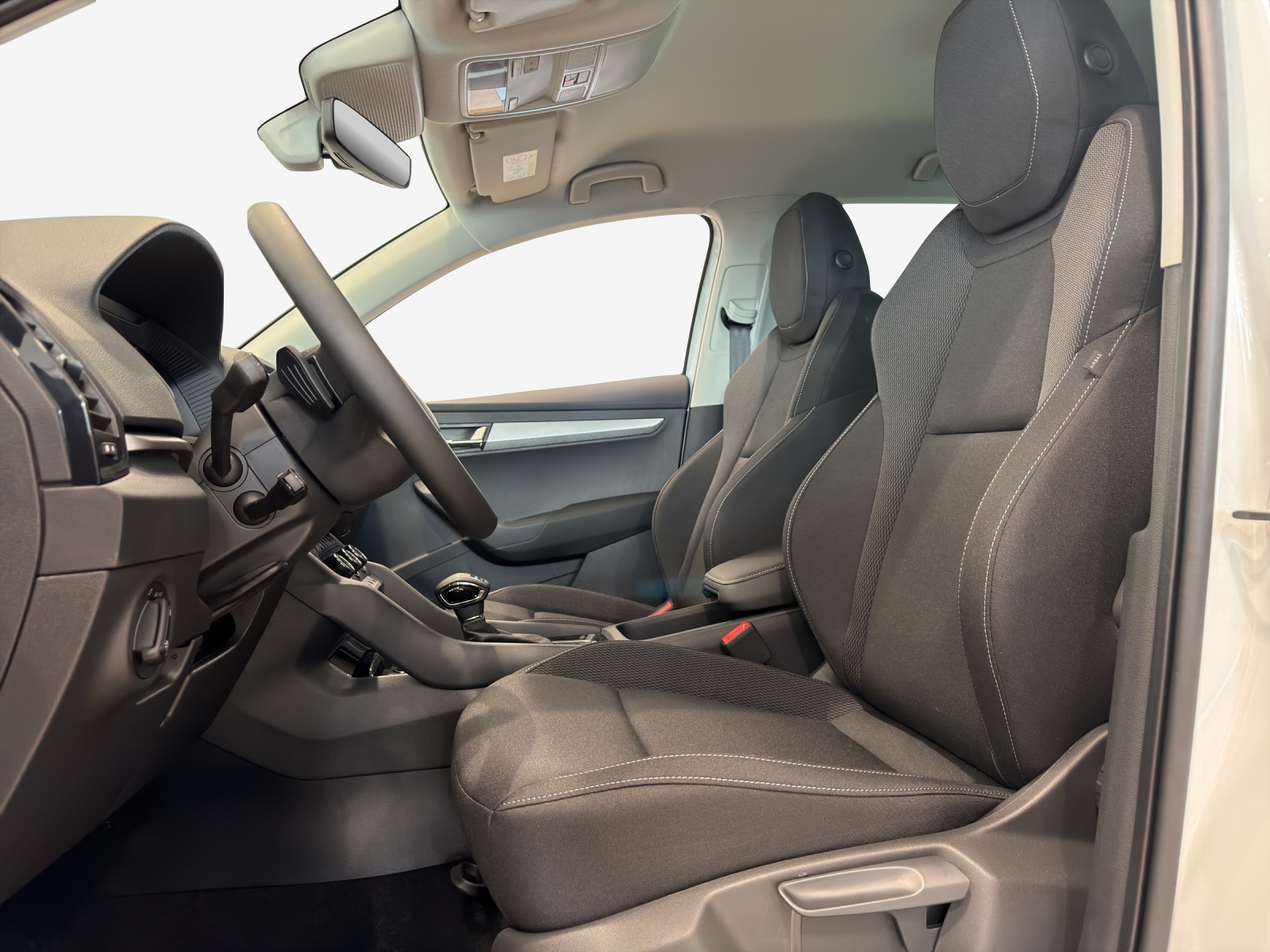 SKODA Karoq 2.0 TDI CR Selection 4x4 DSG-image-7
