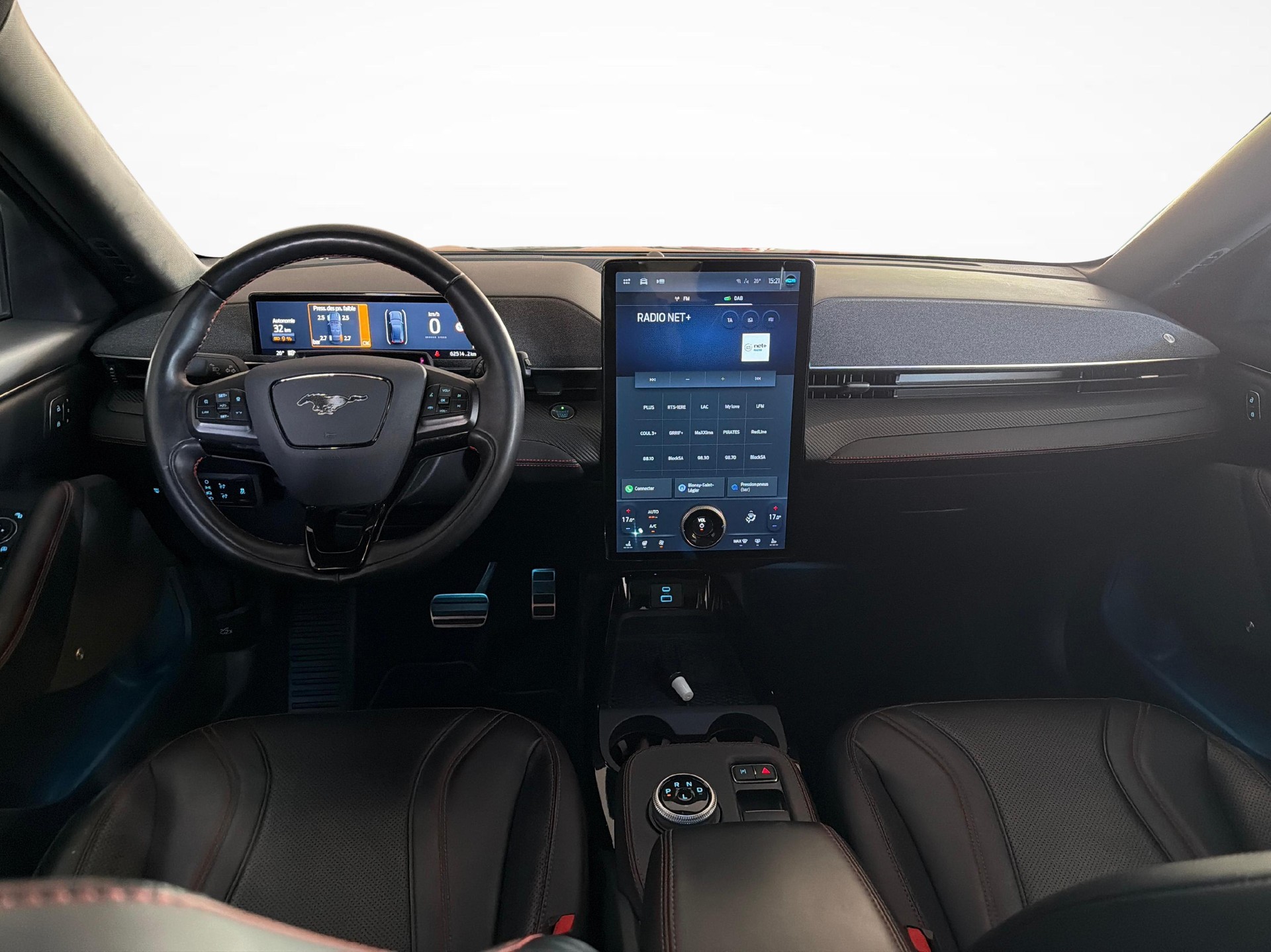 FORD Mustang Mach-E Extended AWD-image-8