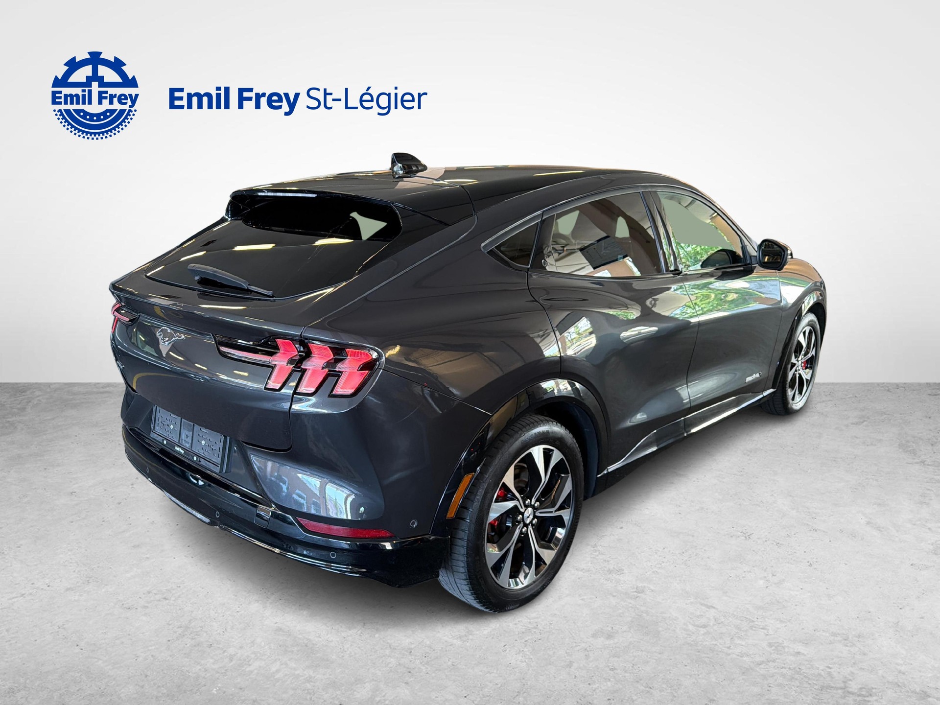 FORD Mustang Mach-E Extended AWD-image-4
