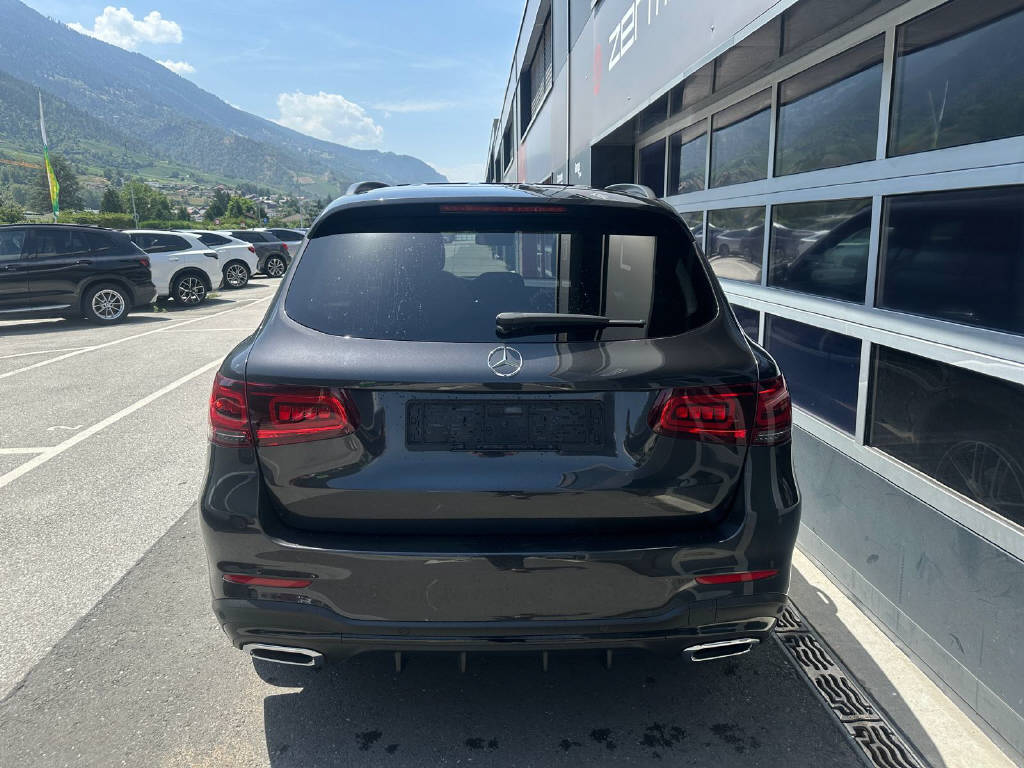 MERCEDES-BENZ GLC 200 AMG Line 4matic - CH-image-3