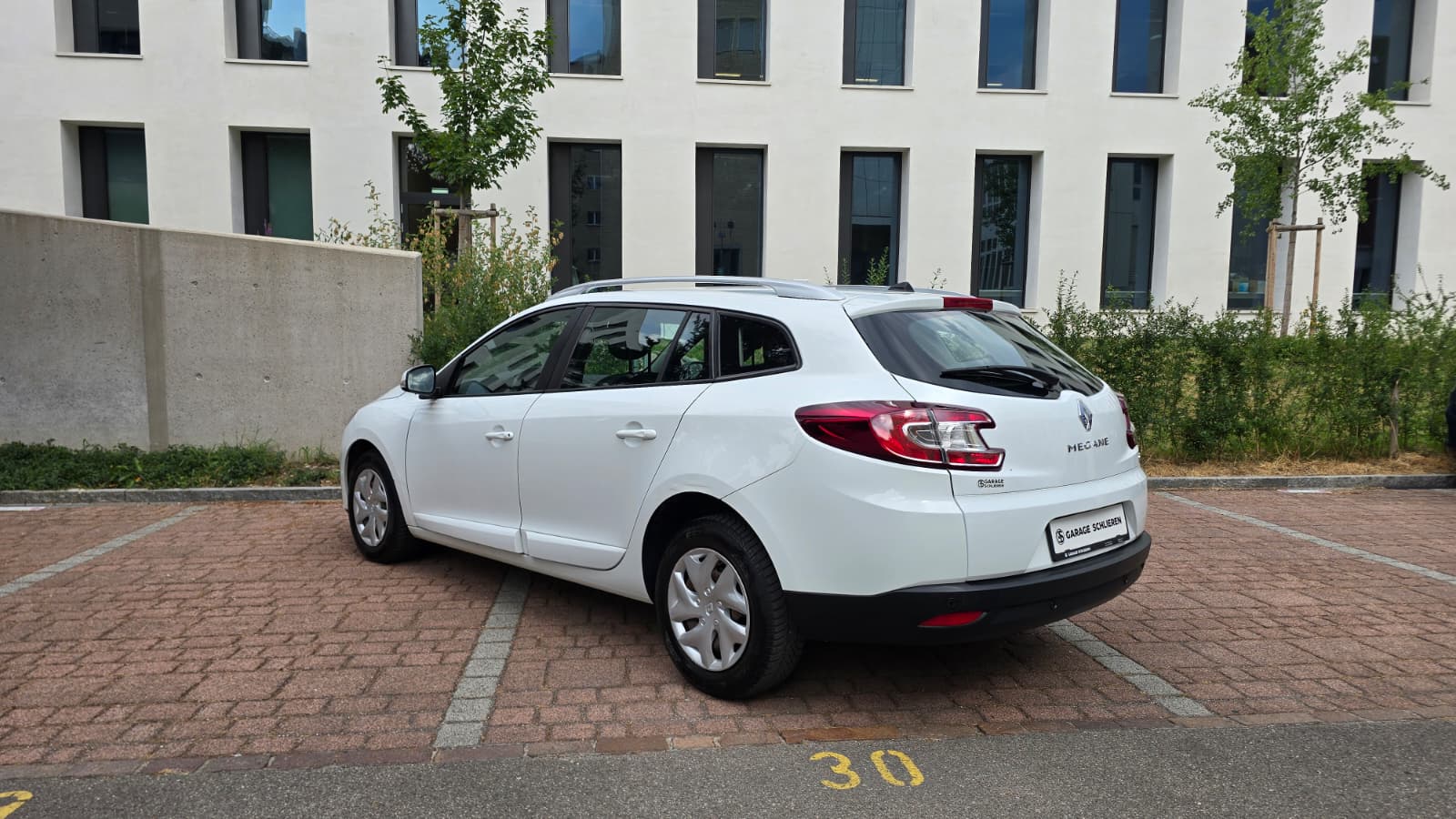 RENAULT Mégane Grandtour 1.5 dCi Expression EDC |Fisch ab MFK und Service |Zahnriemen ersetzt |Tempomat |Navi-image-6