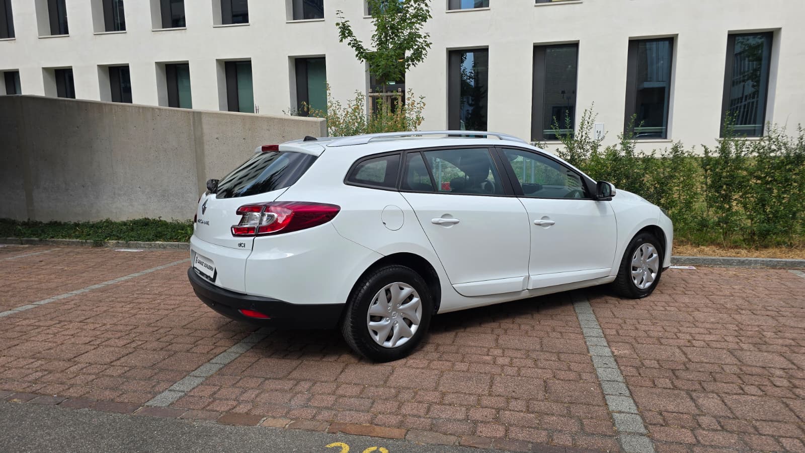 RENAULT Mégane Grandtour 1.5 dCi Expression EDC |Fisch ab MFK und Service |Zahnriemen ersetzt |Tempomat |Navi-image-5