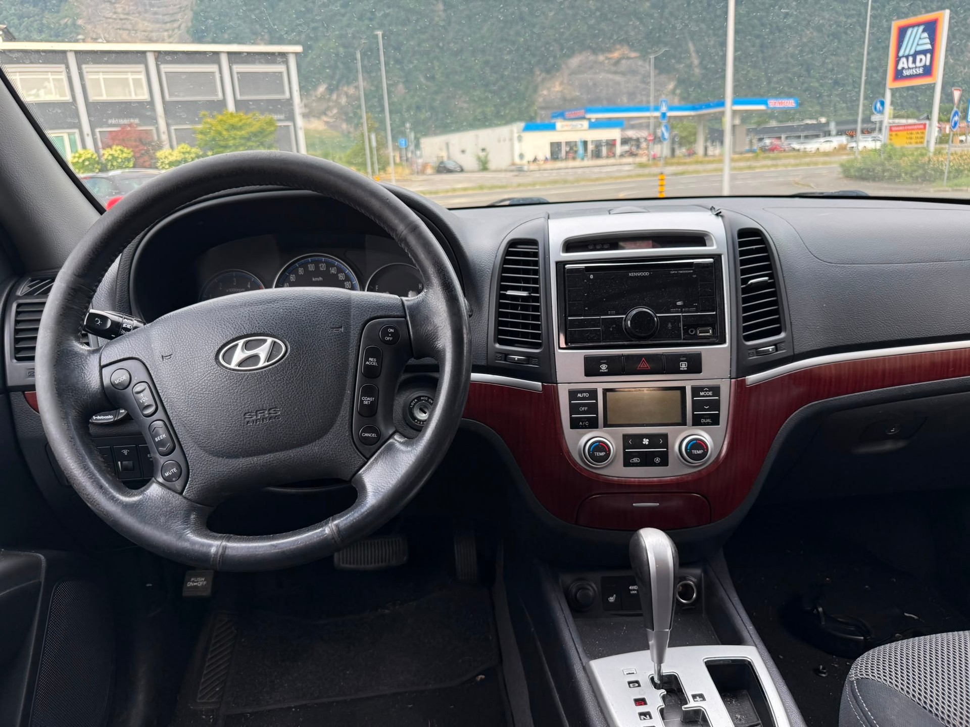 HYUNDAI Santa Fe 2.2 CRDi Swiss Limited Ed. 4WD Aut.-image-11