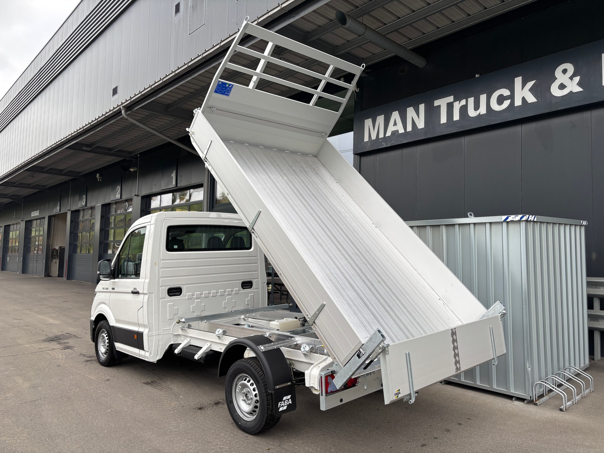 MAN TGE 3.160 4x4 3-Seiten-Kipper-image-4