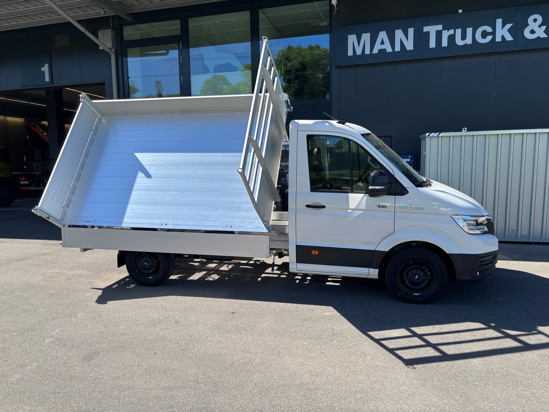 MAN TGE 3.160 4x4 3-Seiten-Kipper-image-6