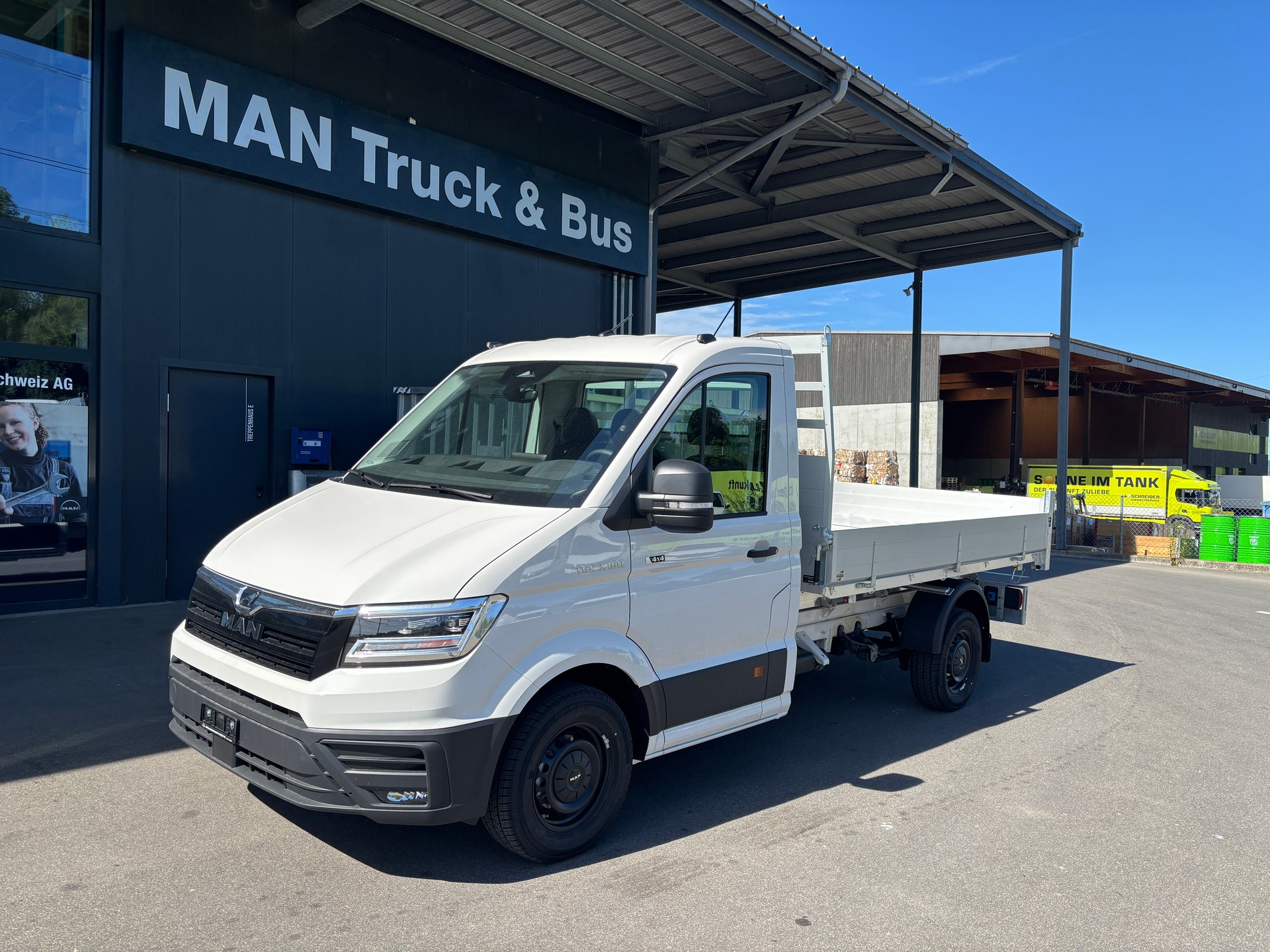 MAN TGE 3.160 4x4 3-Seiten-Kipper-image-0