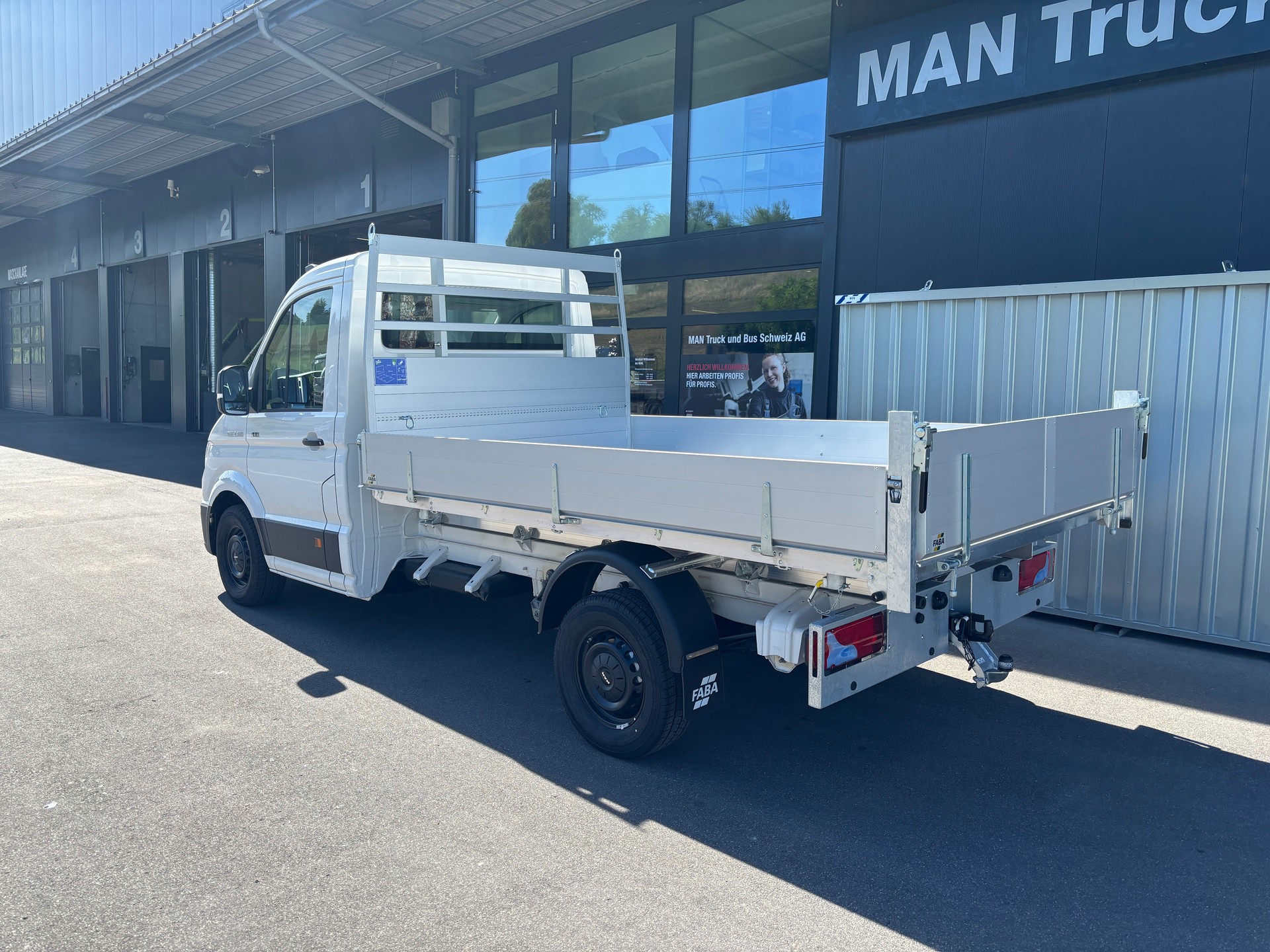 MAN TGE 3.160 4x4 3-Seiten-Kipper-image-2