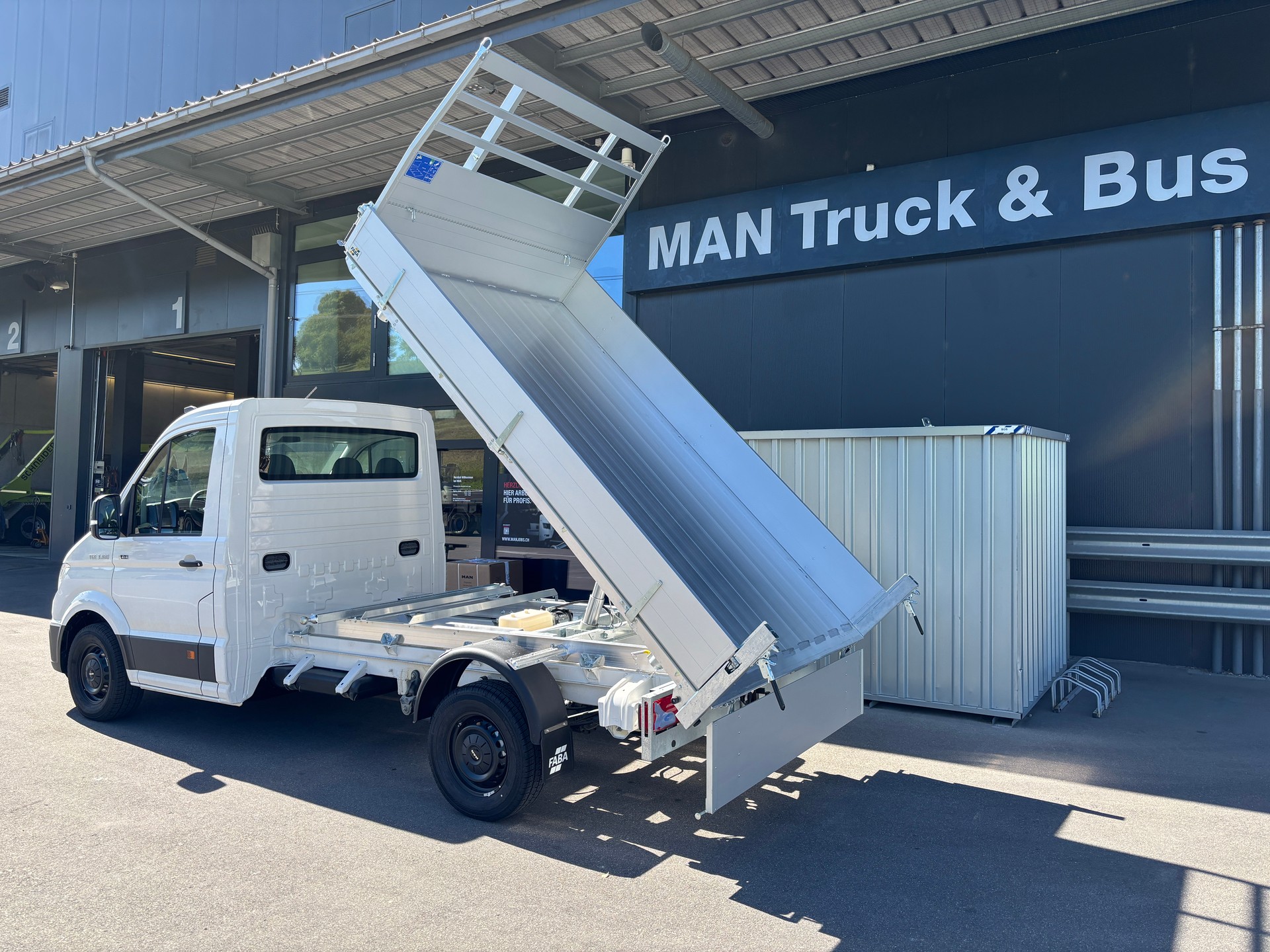 MAN TGE 3.160 4x4 3-Seiten-Kipper-image-4