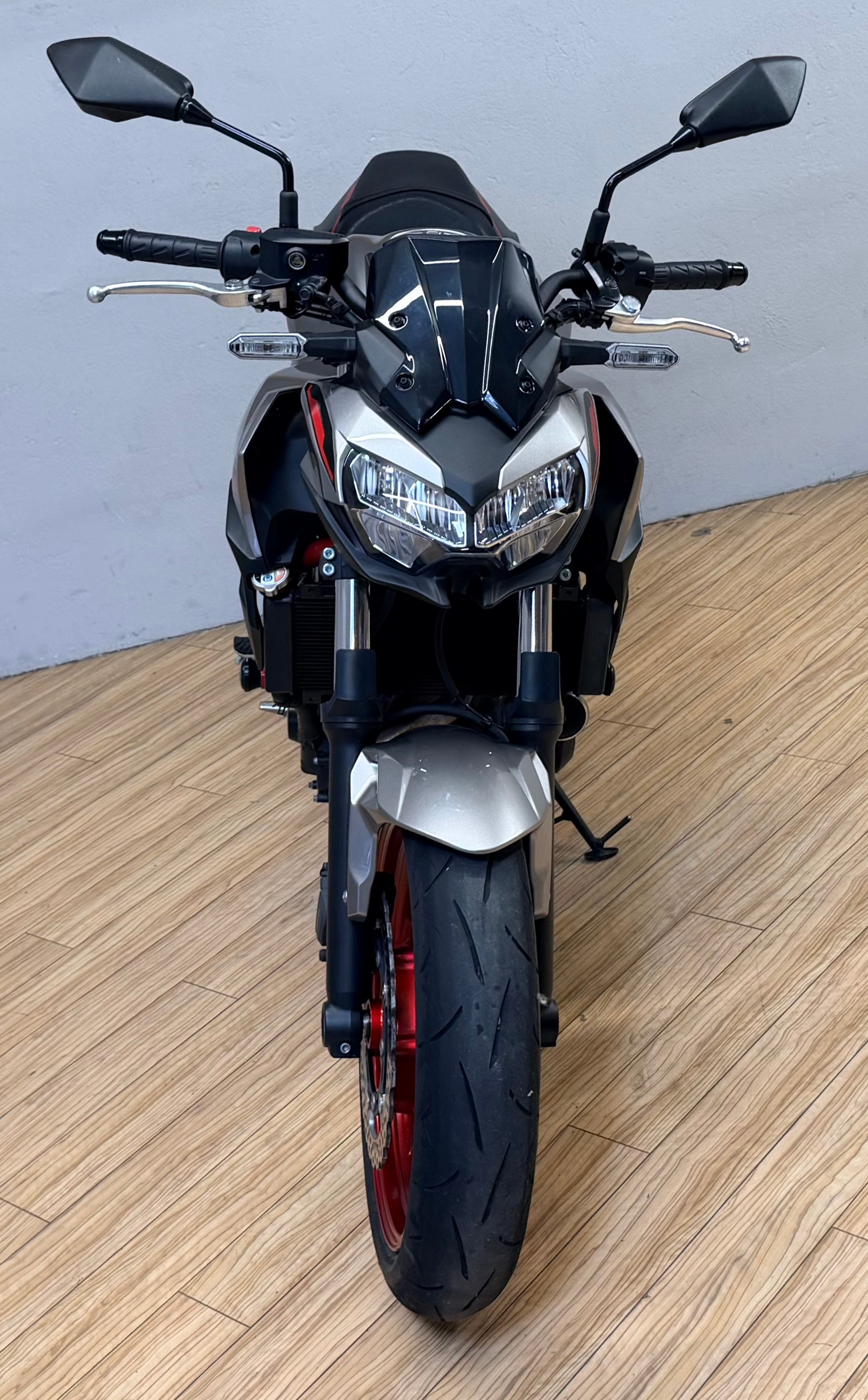 KAWASAKI Z 650-image-7