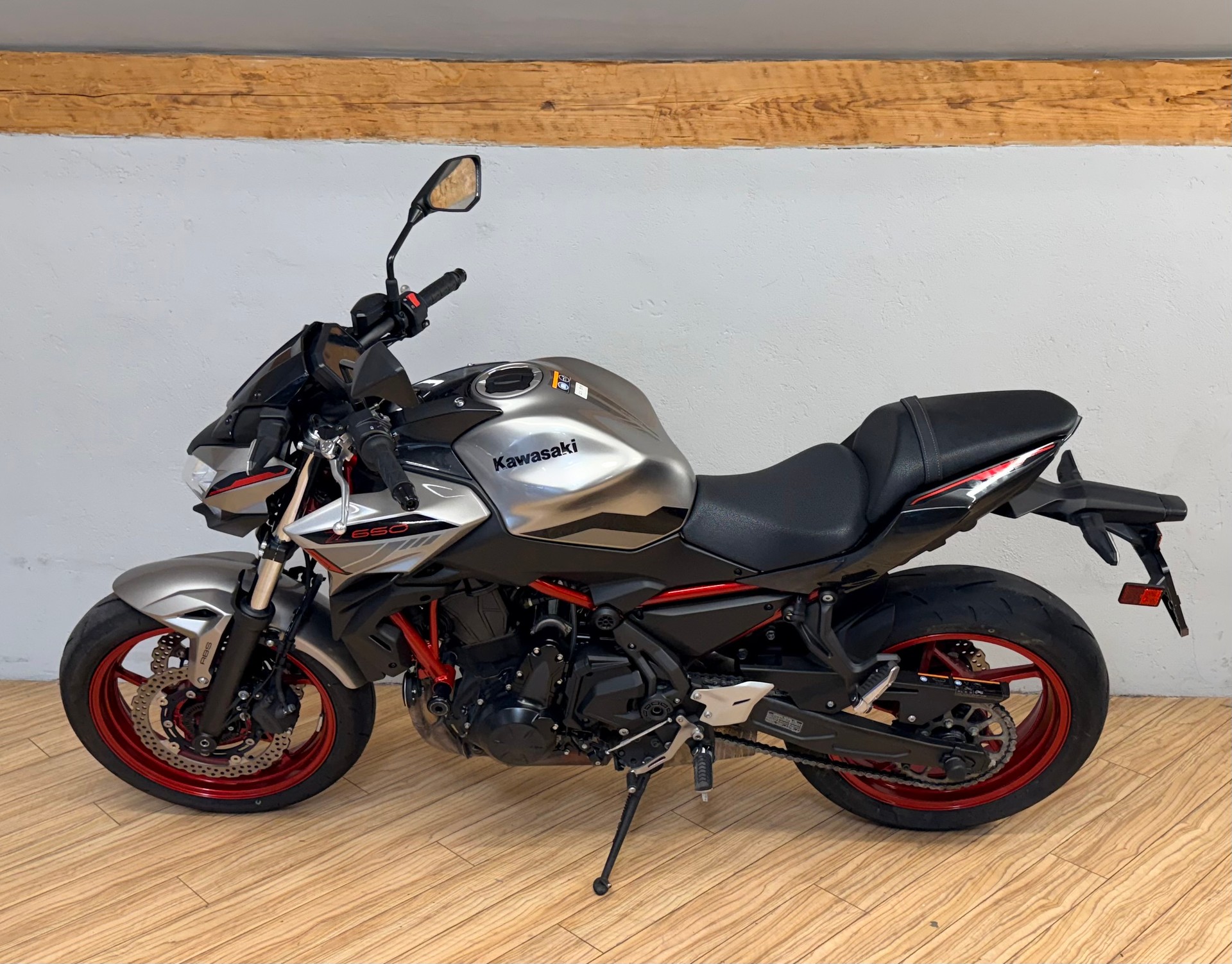 KAWASAKI Z 650-image-5
