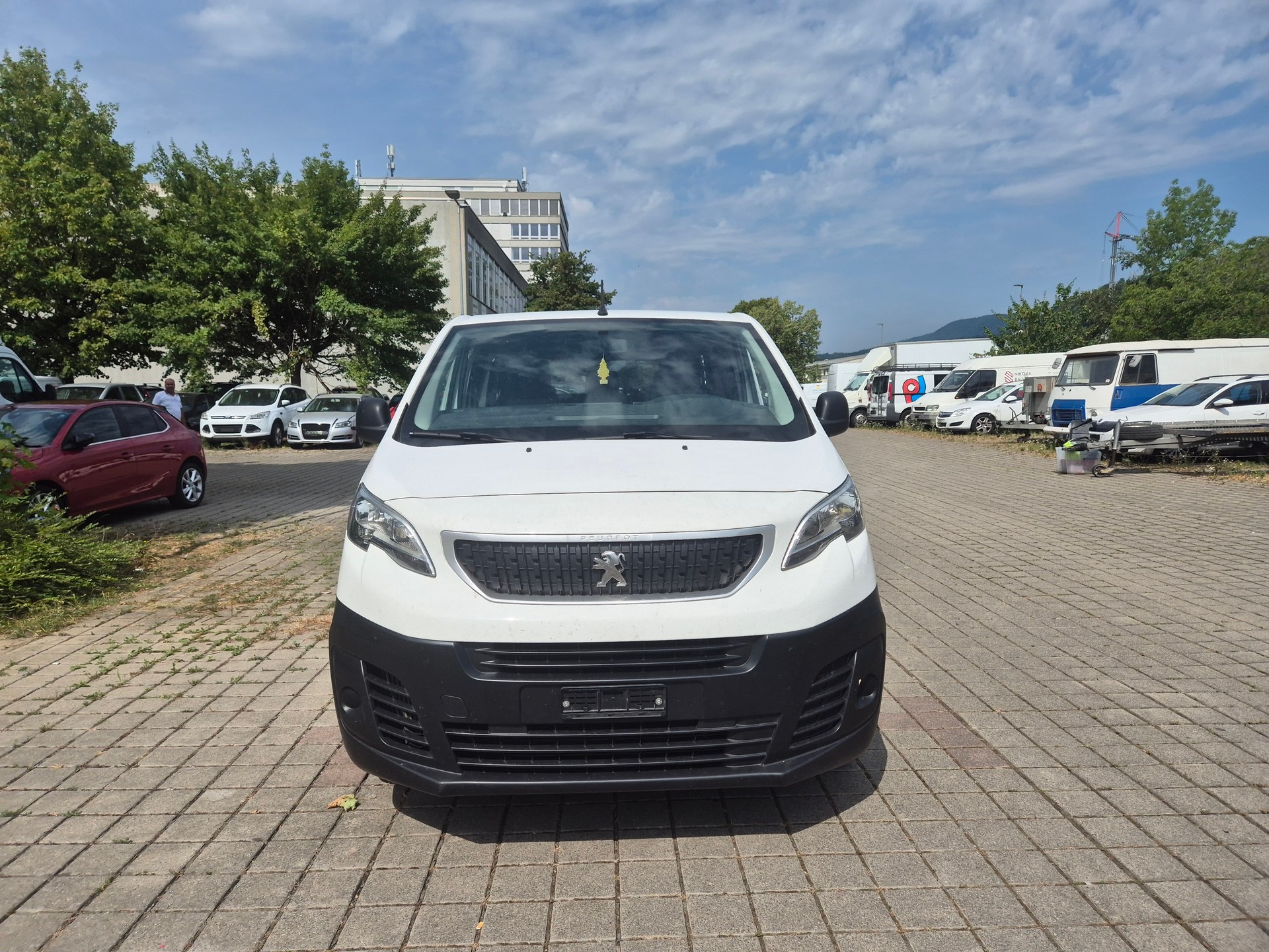 PEUGEOT Traveller 1.5 BlueHDi Active Lang