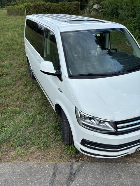 VW 2.0 TDI 204 Highline DSG 4m-image-1