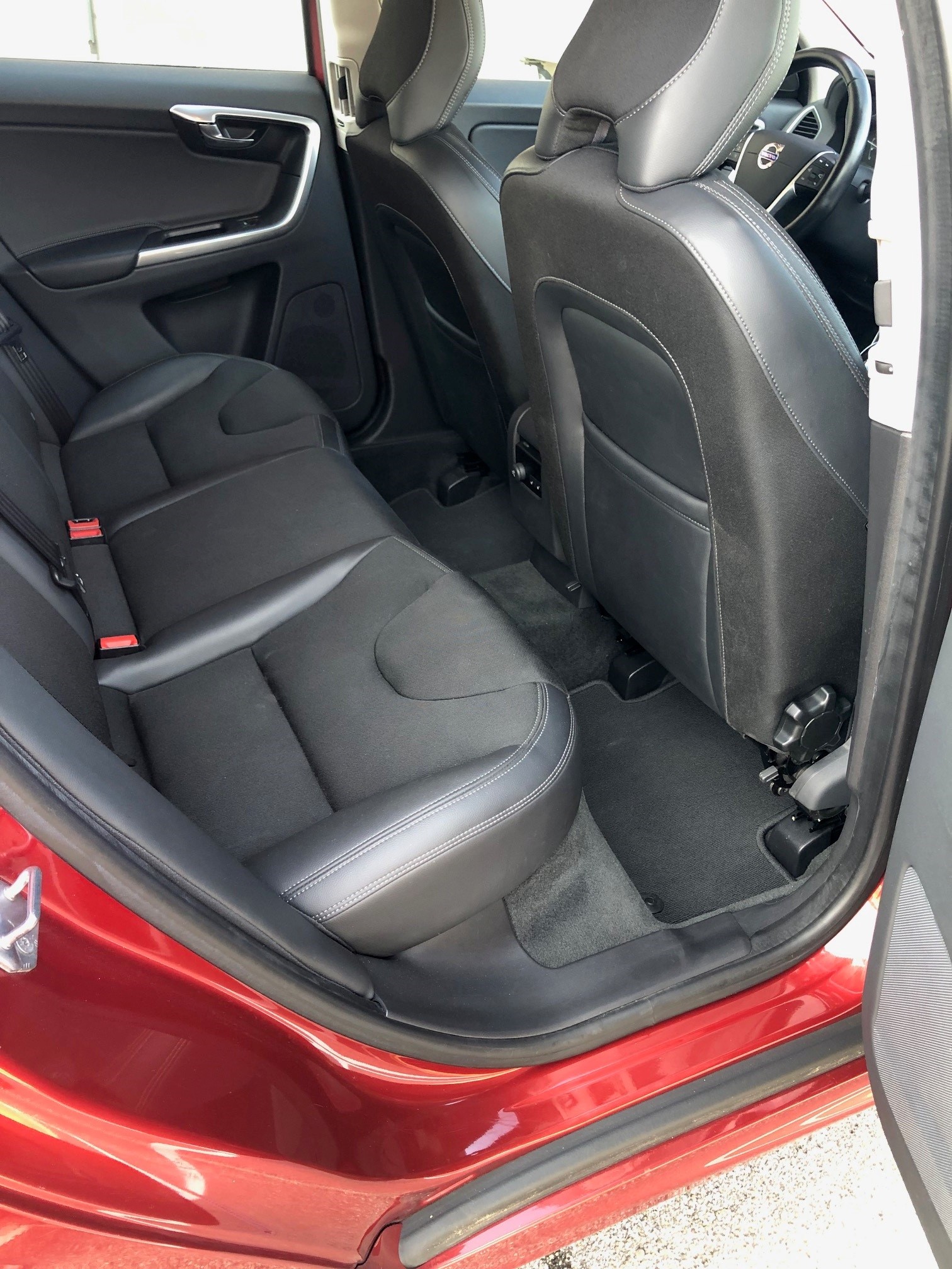 VOLVO 2.4 D4 Summum AWD S/S-image-3