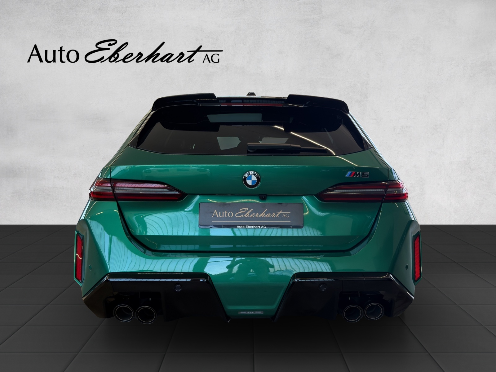 BMW M5 xDrive Touring-image-4