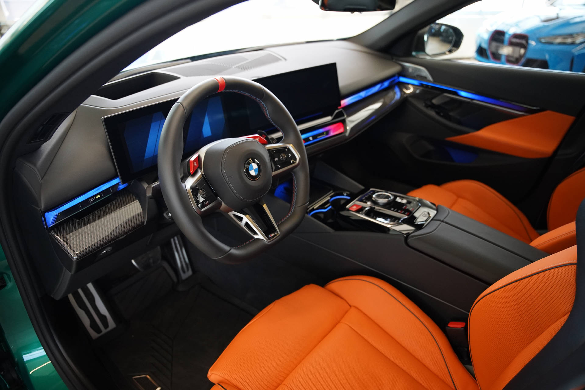 BMW M5 xDrive Touring-image-6