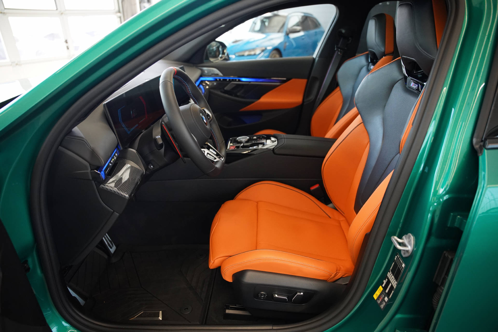 BMW M5 xDrive Touring-image-7