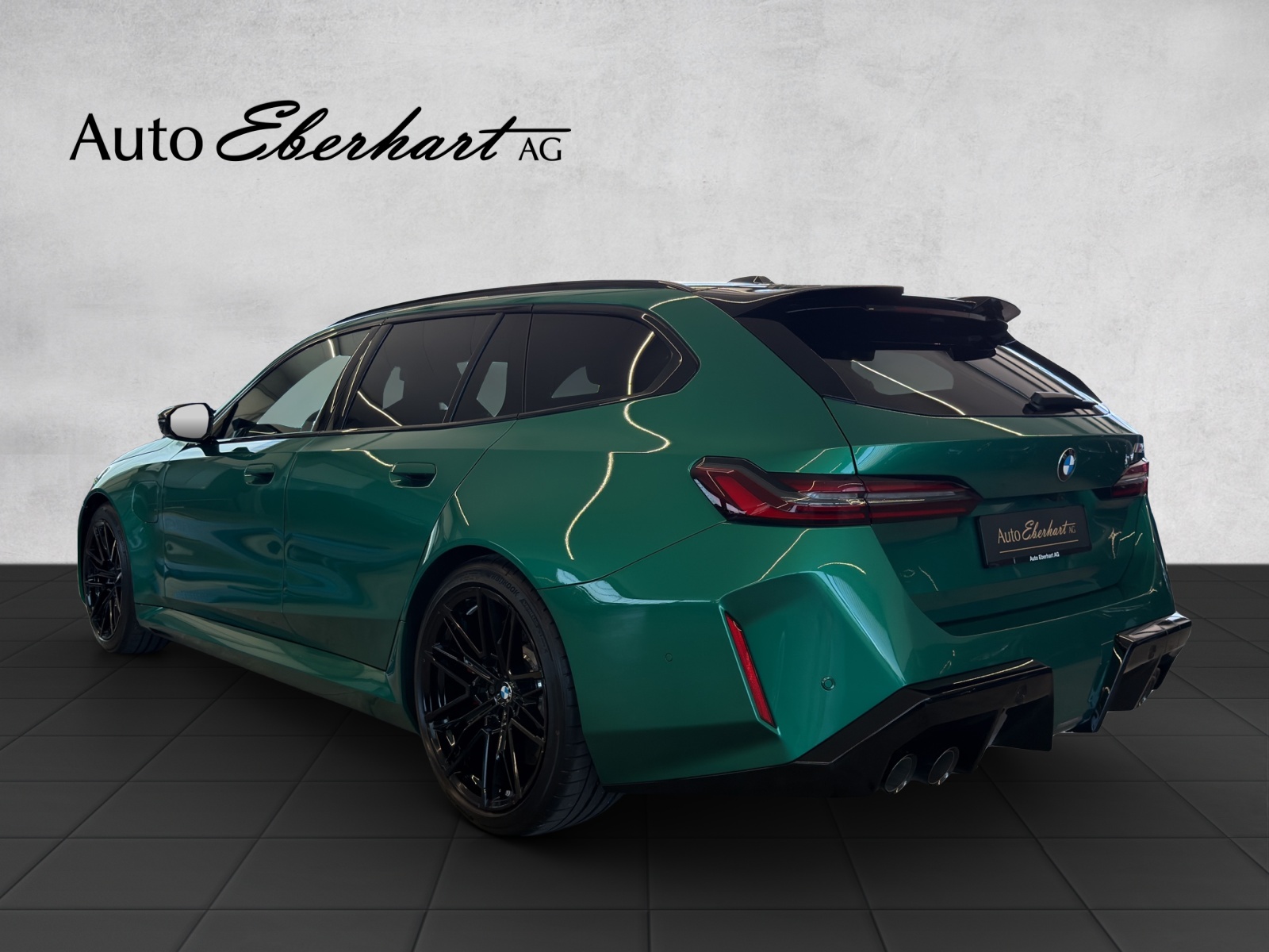 BMW M5 xDrive Touring-image-1