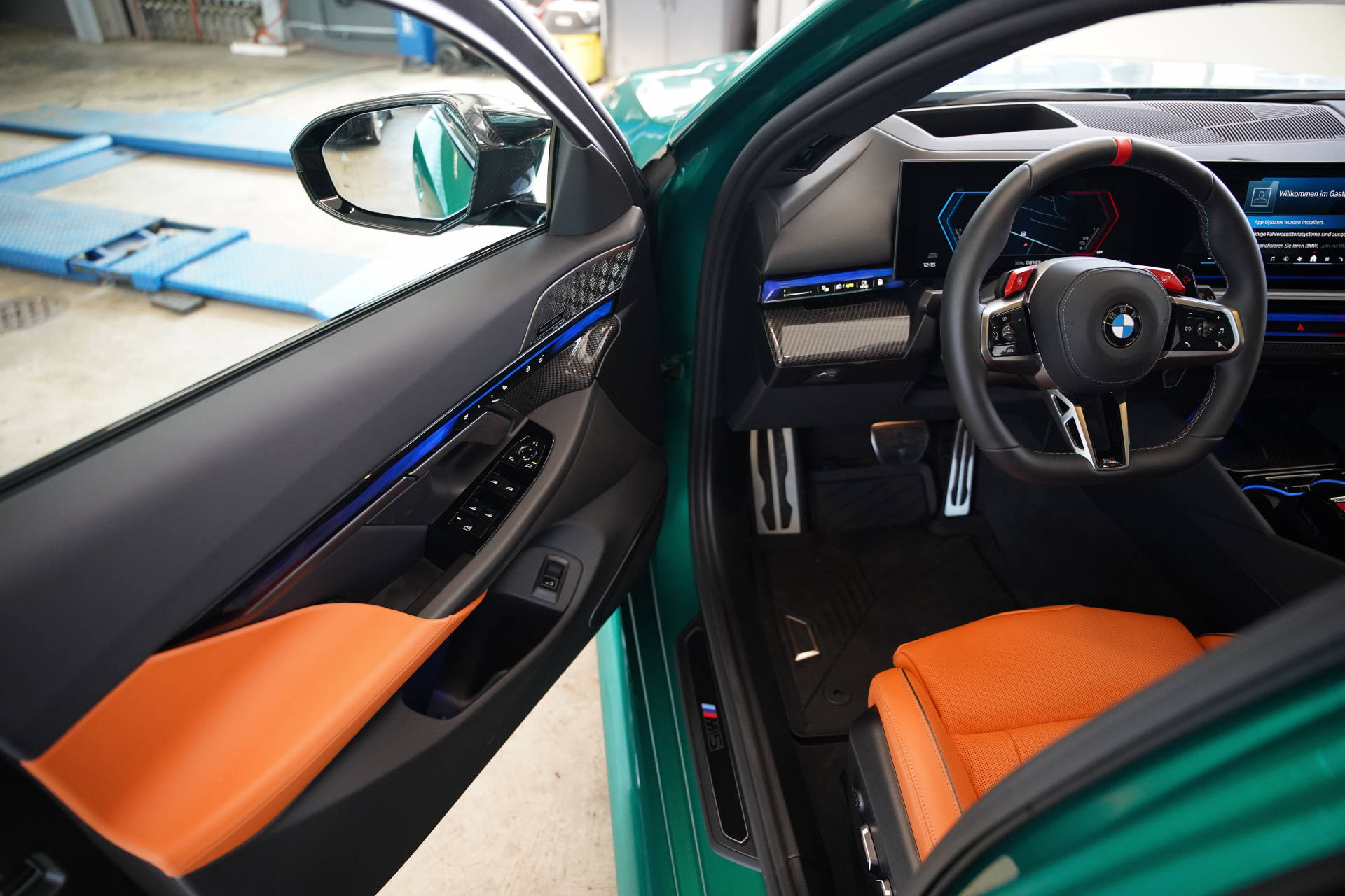 BMW M5 xDrive Touring-image-8