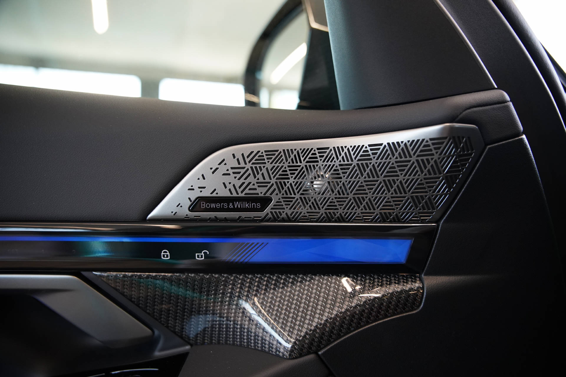 BMW M5 xDrive Touring-image-15
