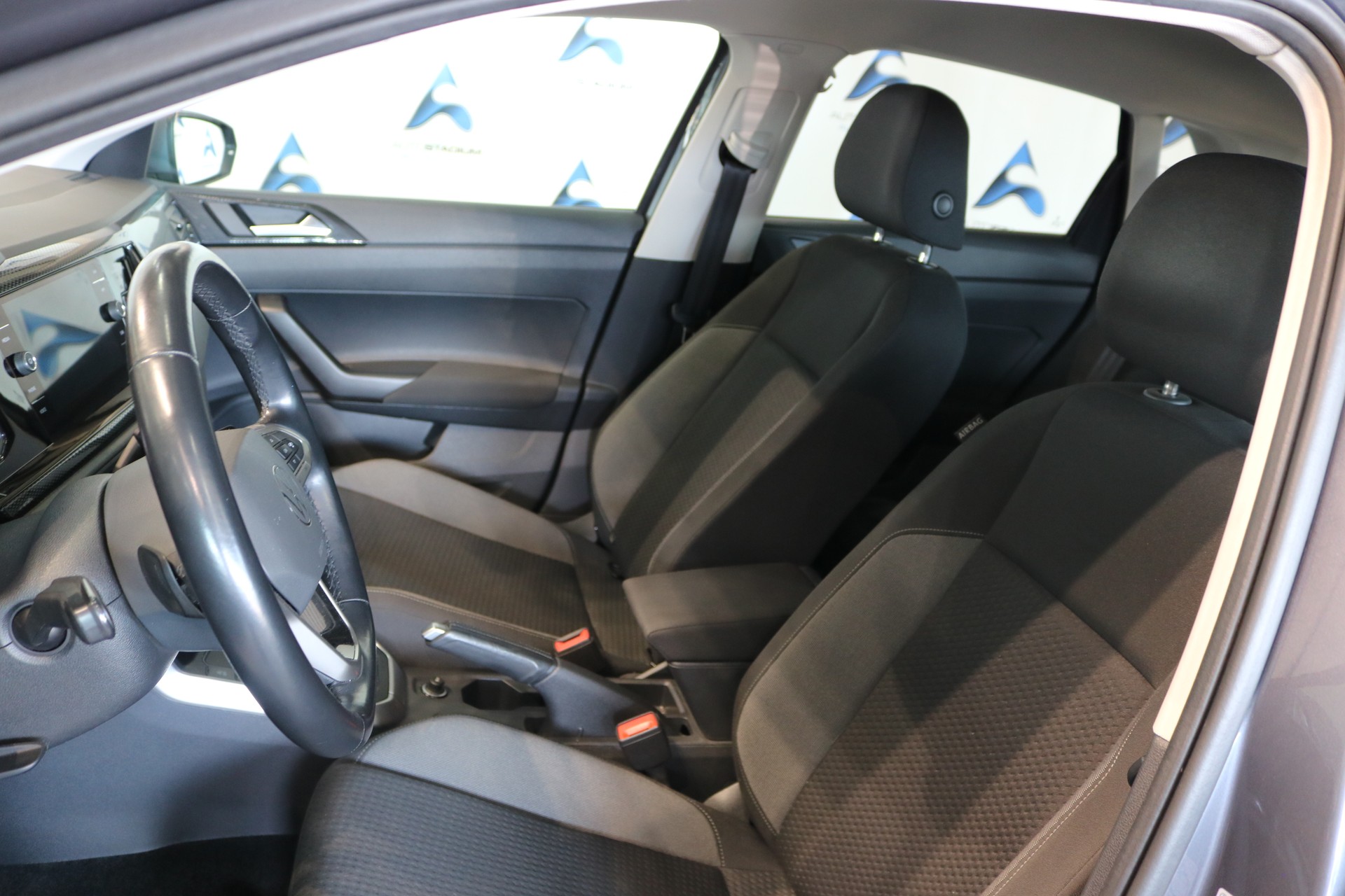 VW Polo 1.0 TSI Life DSG-image-42