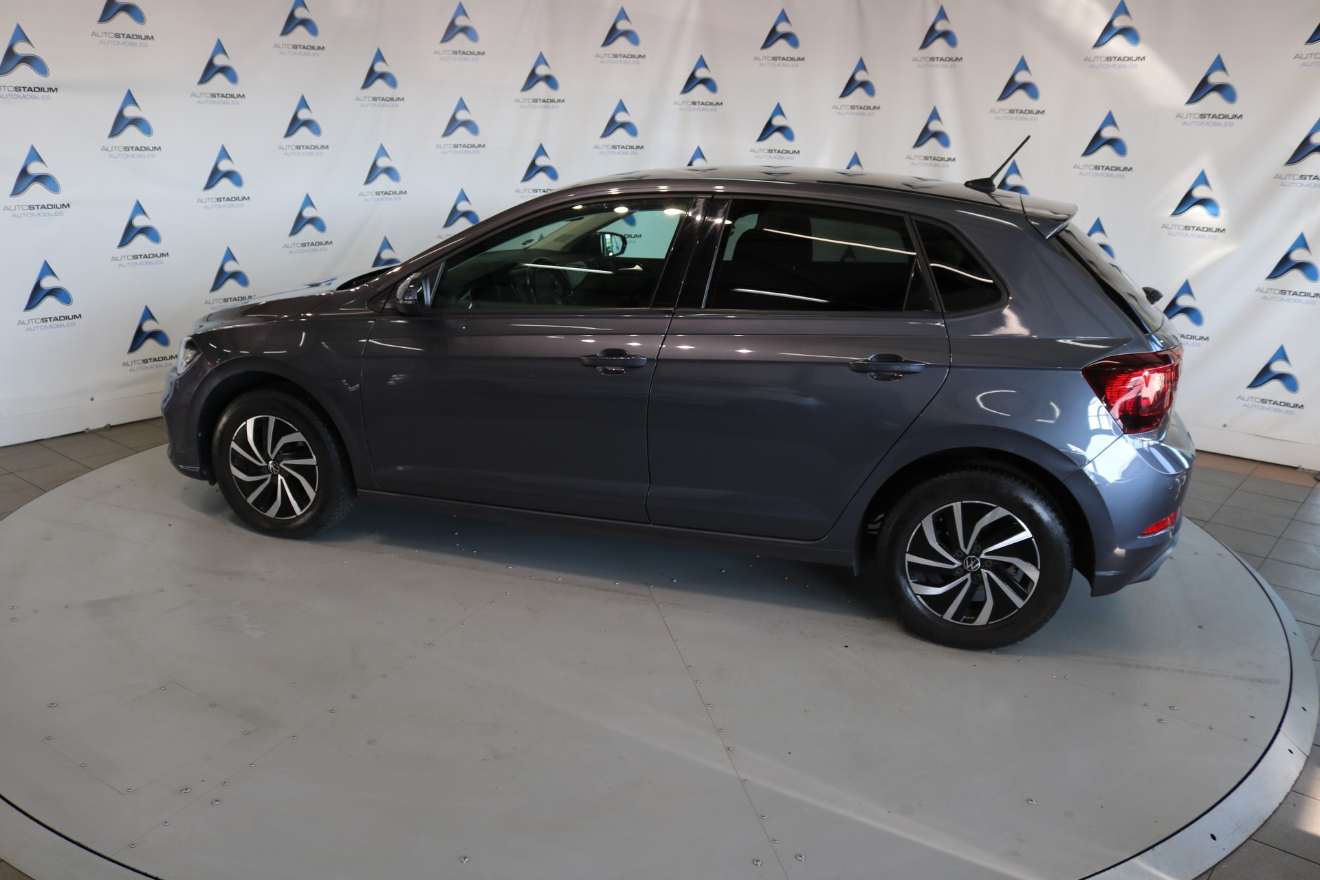 VW Polo 1.0 TSI Life DSG-image-16
