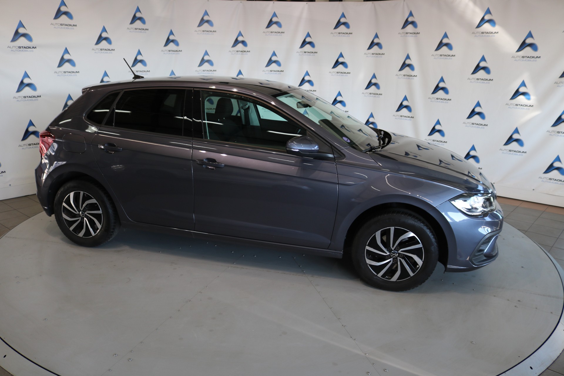 VW Polo 1.0 TSI Life DSG-image-32