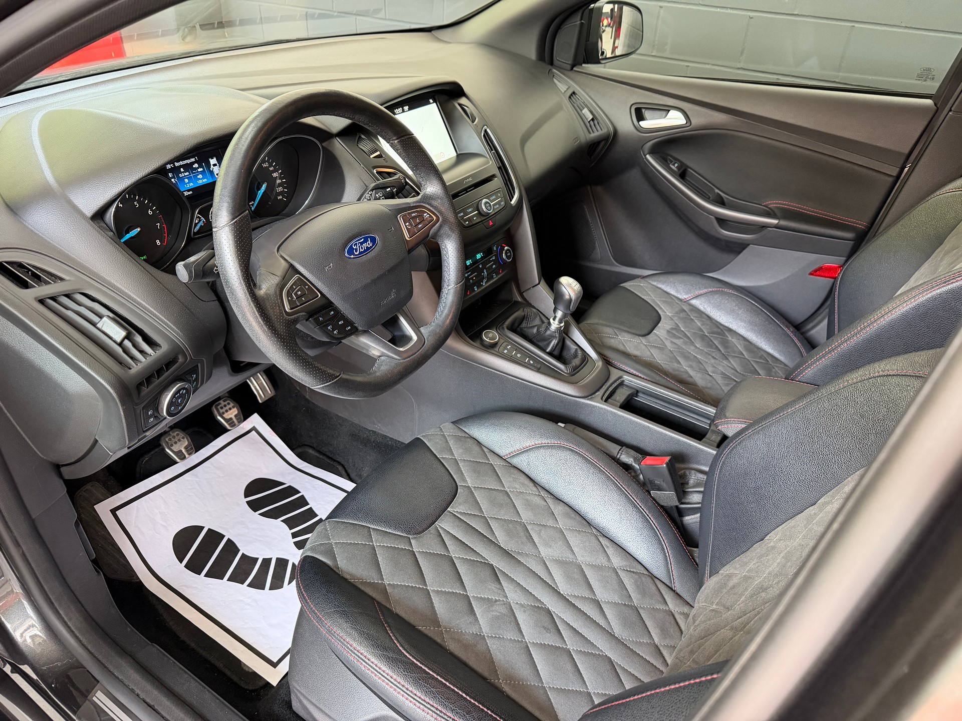 FORD Focus 1.5 SCTi ST Line //NEU AB MFK!-image-10