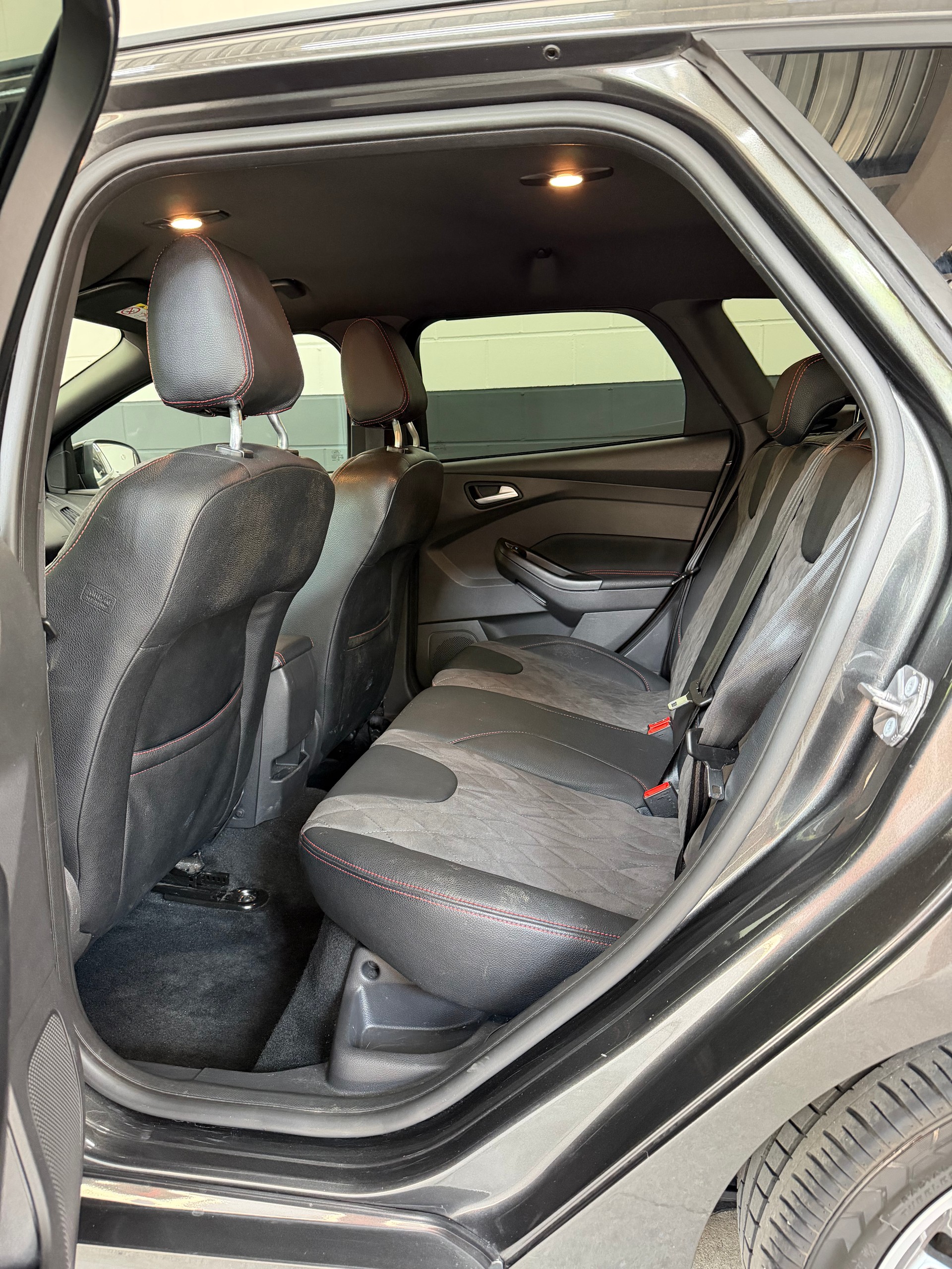 FORD Focus 1.5 SCTi ST Line //NEU AB MFK!-image-15