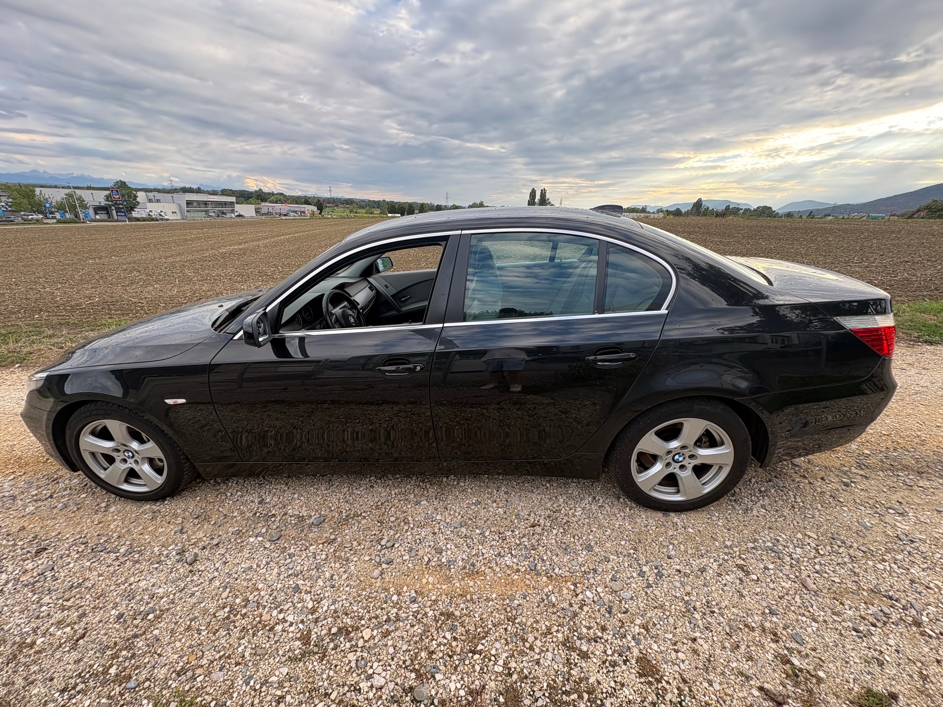 BMW 530-image-6