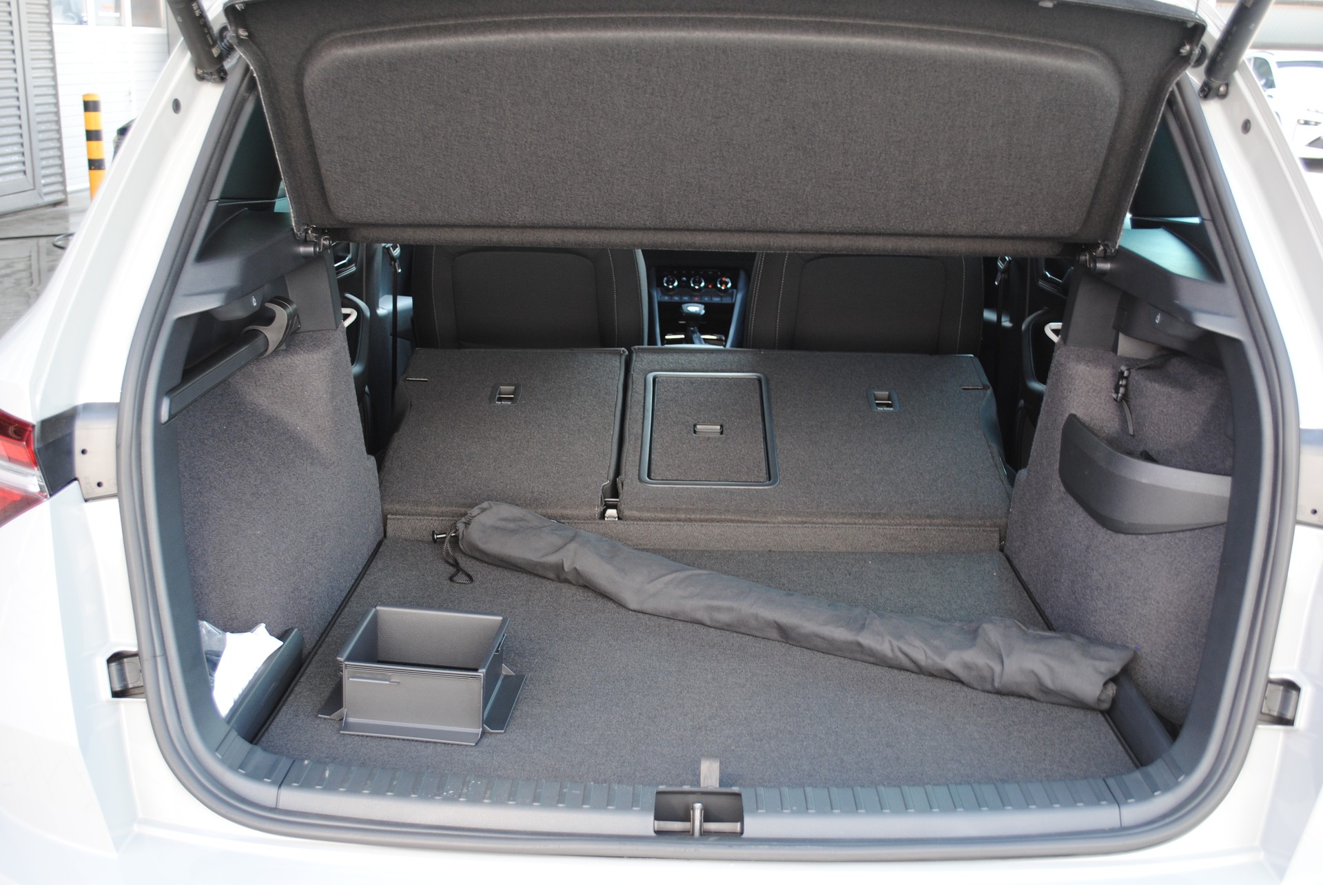 SKODA Karoq 2.0 TSI SportLine 4x4 DSG-image-18