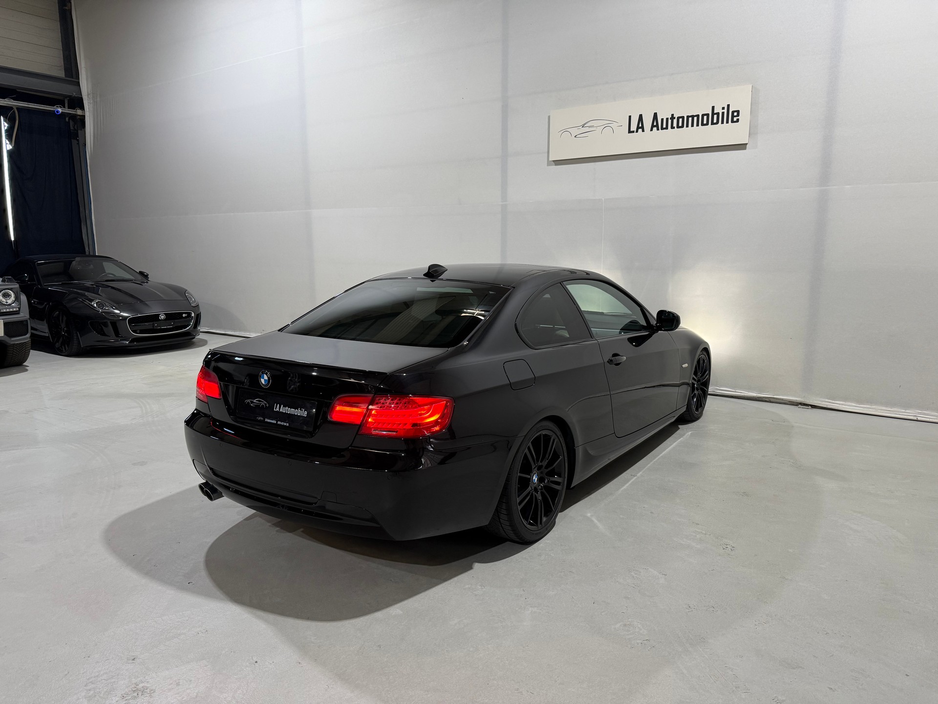 BMW 330d xDrive M Sport Coupé Steptronic-image-8