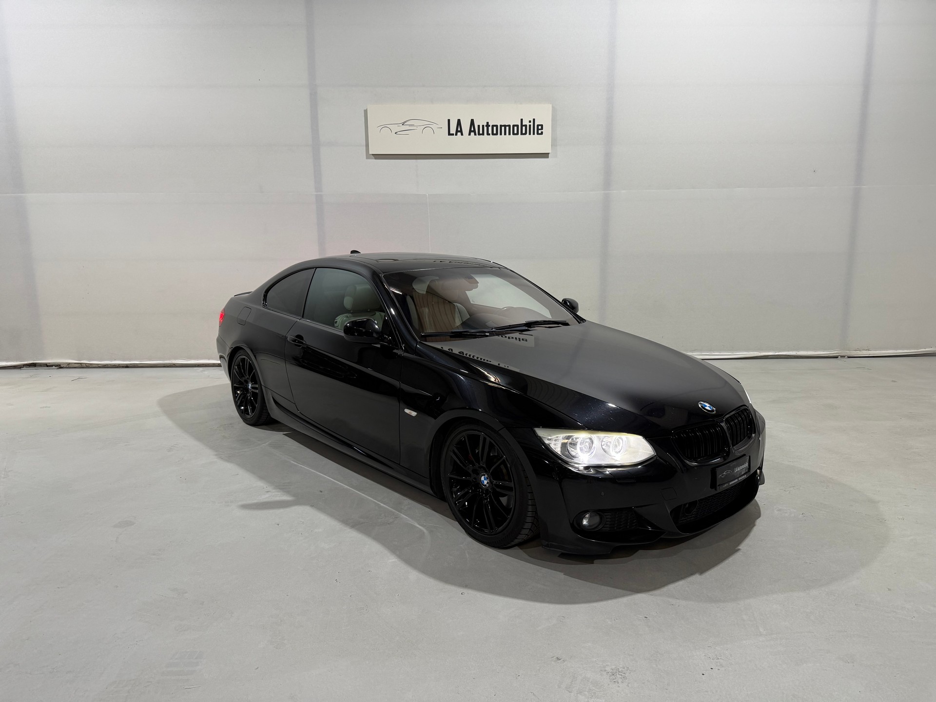 BMW 330d xDrive M Sport Coupé Steptronic-image-4